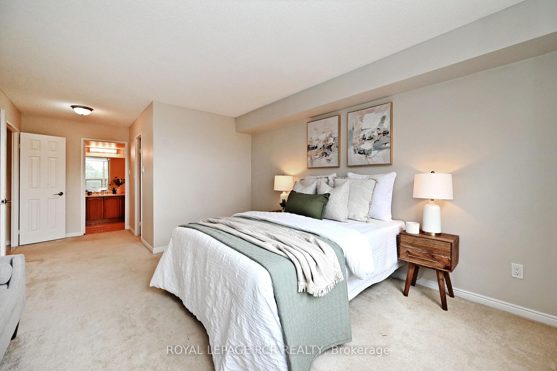 Photo 25 of Unit 311, 14924 Yonge Street, Aurora, Aurora Highlands — HOMEH