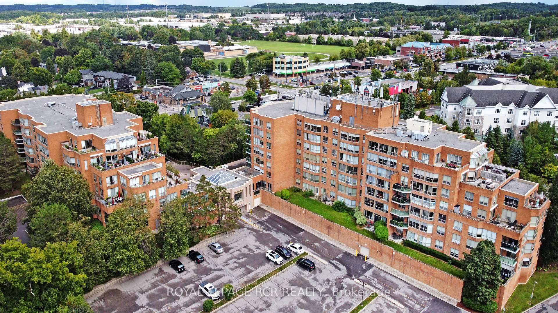 Photo 40 of Unit 311, 14924 Yonge Street, Aurora, Aurora Highlands — HOMEH