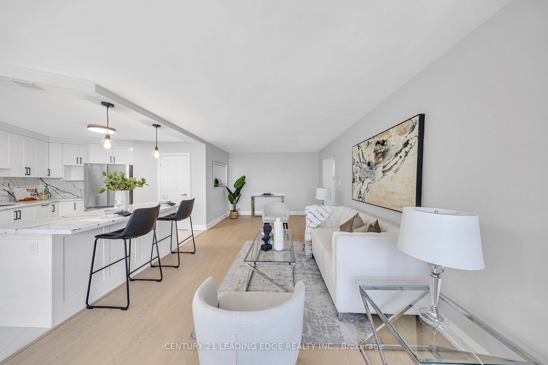 Photo 6 of Unit 1401, 20 Edgecliff Golfway, Toronto, Flemingdon Park — HOMEH