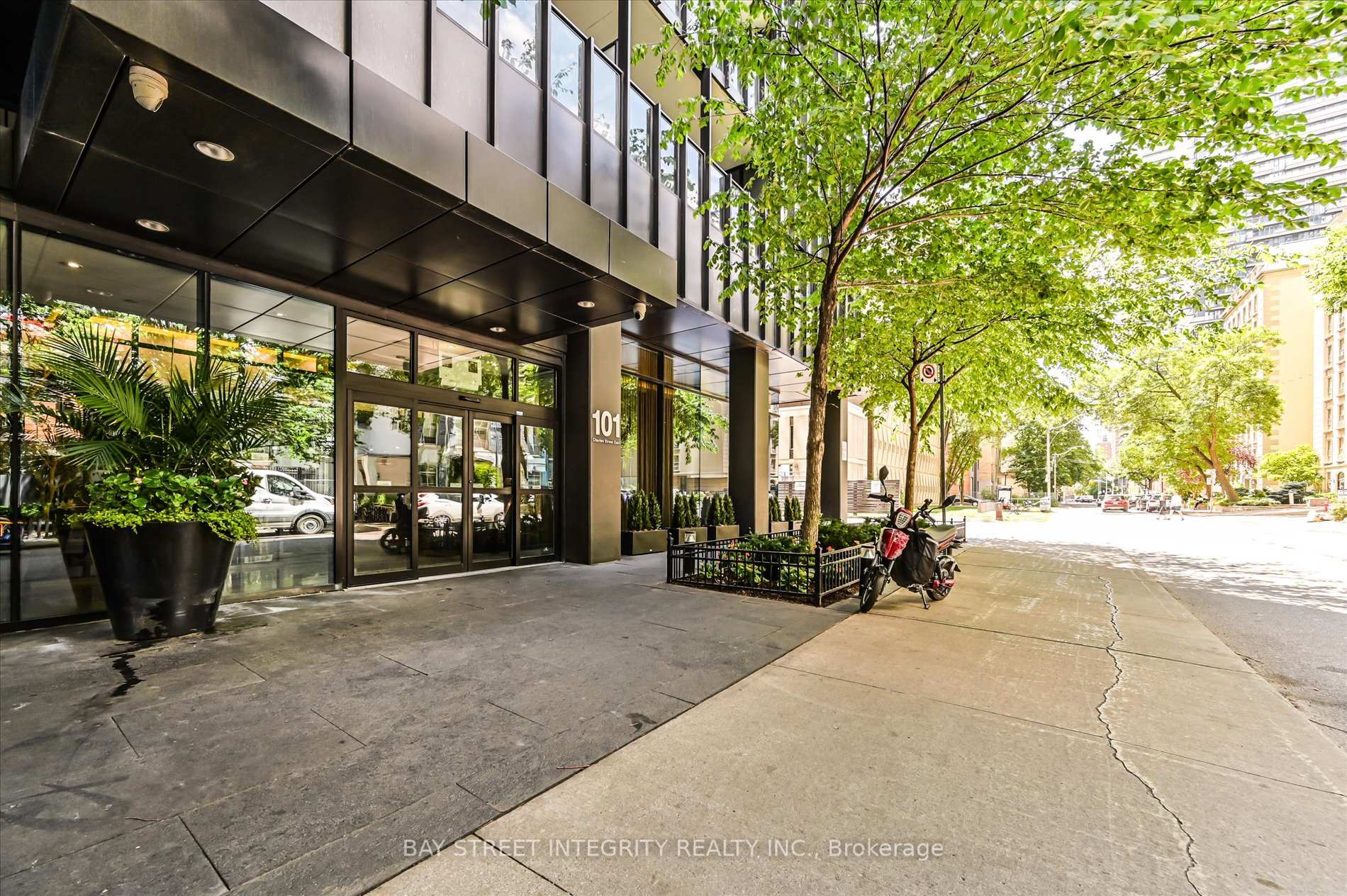 Photo 3 of Unit 3203, 101 Charles Street E, Toronto, Church-Yonge Corridor — HOMEH