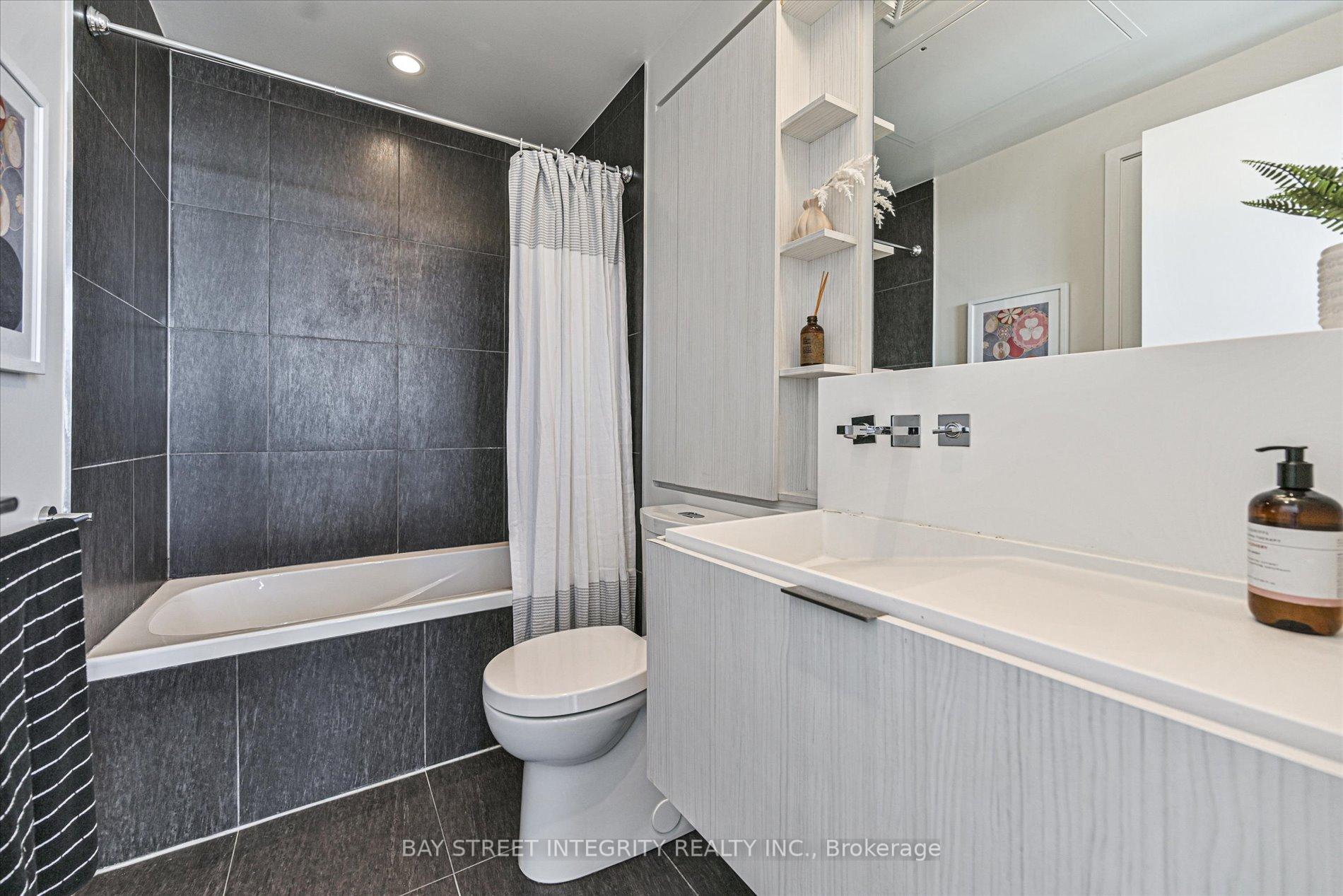 Photo 17 of Unit 3203, 101 Charles Street E, Toronto, Church-Yonge Corridor — HOMEH