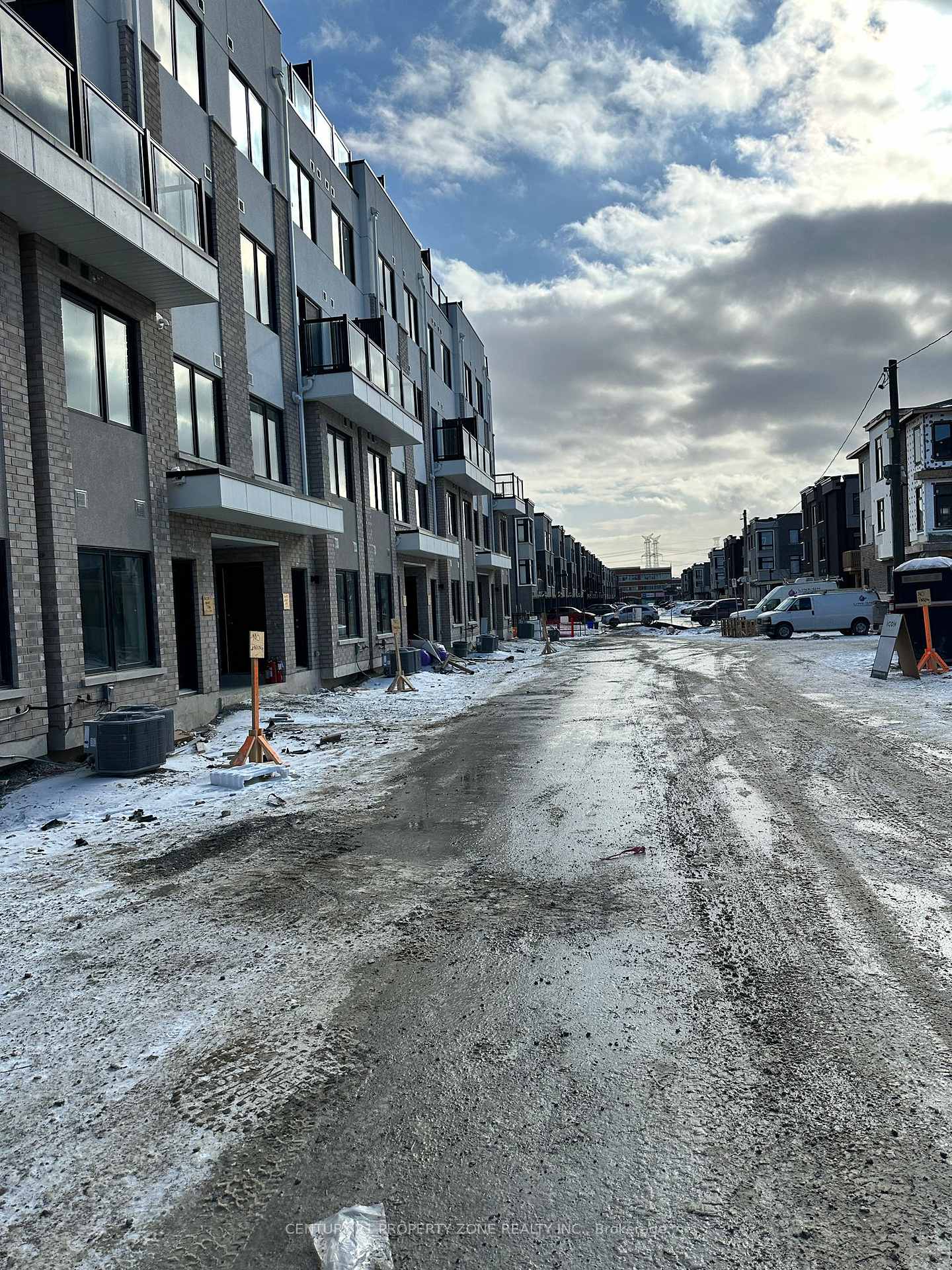 Photo 2 of Unit 218, 1695 Dersan Street, Pickering, Duffin Heights — HOMEH