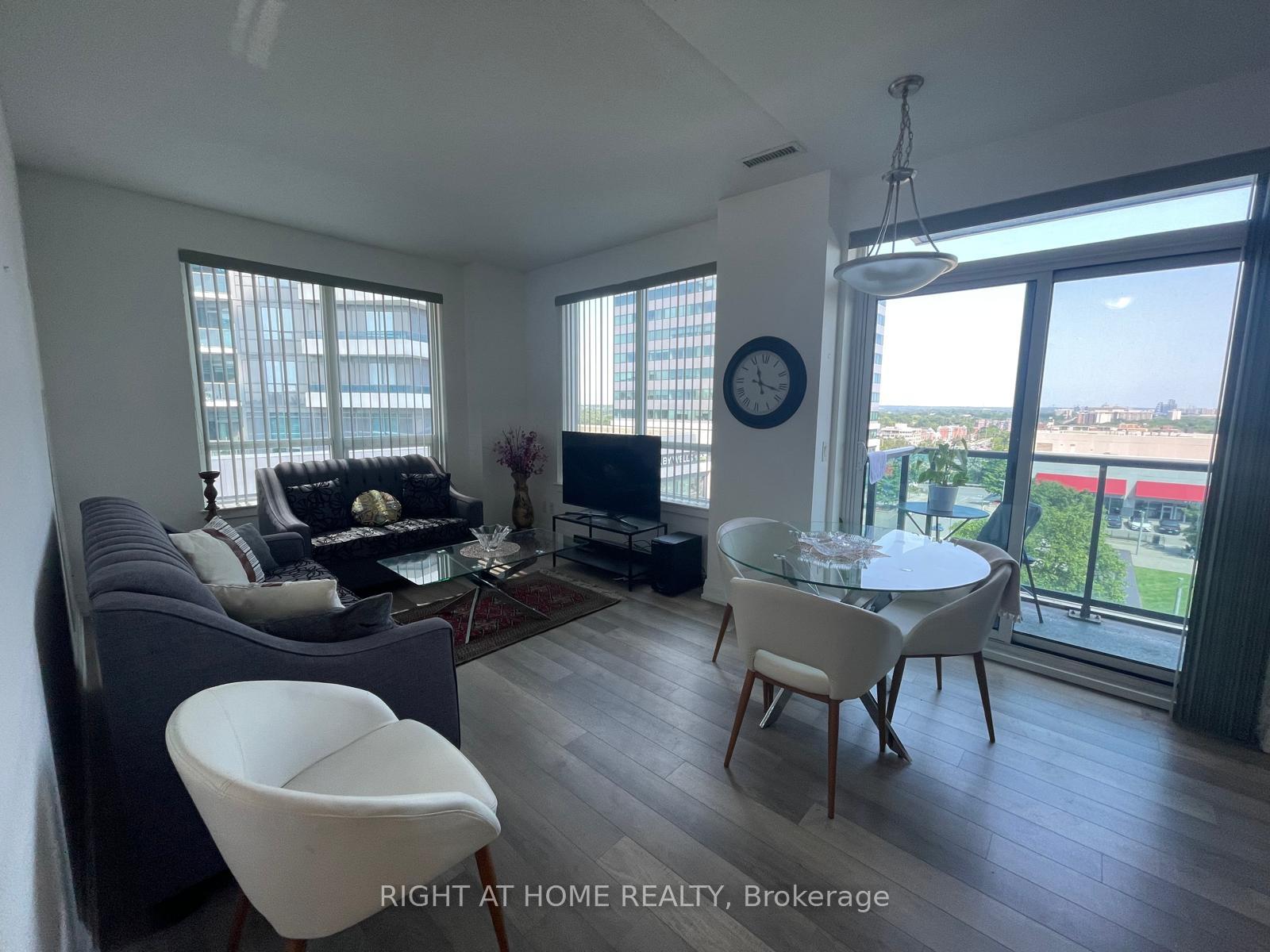 Front of Unit 533, 7165 Yonge Street