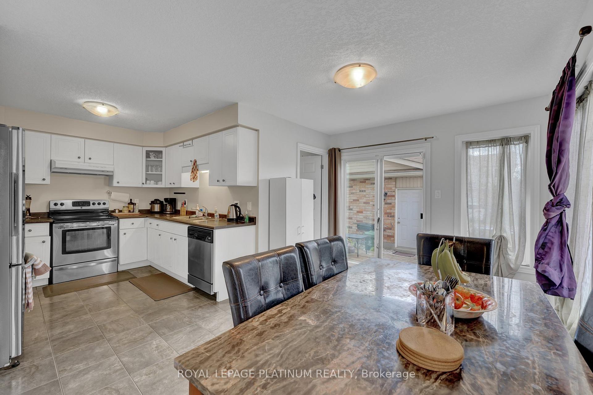 Photo 10 of Unit 50, 105 Bard Boulevard, Guelph, Pineridge/Westminster Woods — HOMEH