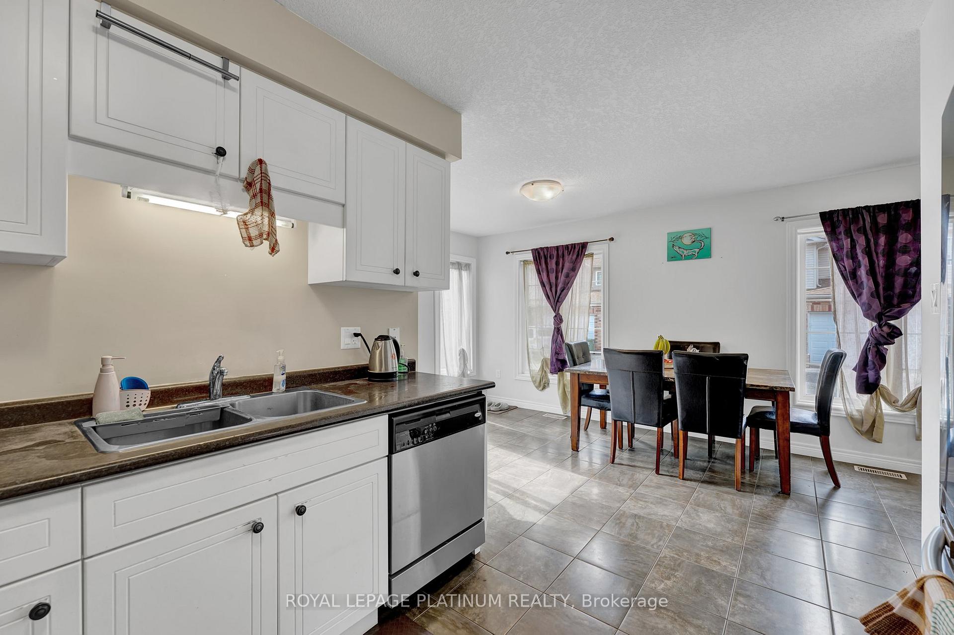Photo 13 of Unit 50, 105 Bard Boulevard, Guelph, Pineridge/Westminster Woods — HOMEH