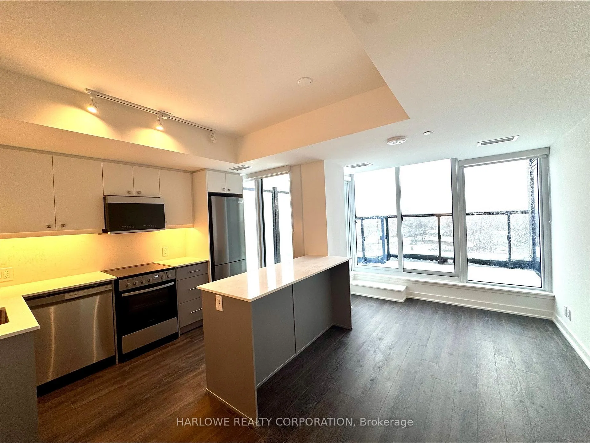 Front of Unit 709, 2 Manderley Drive