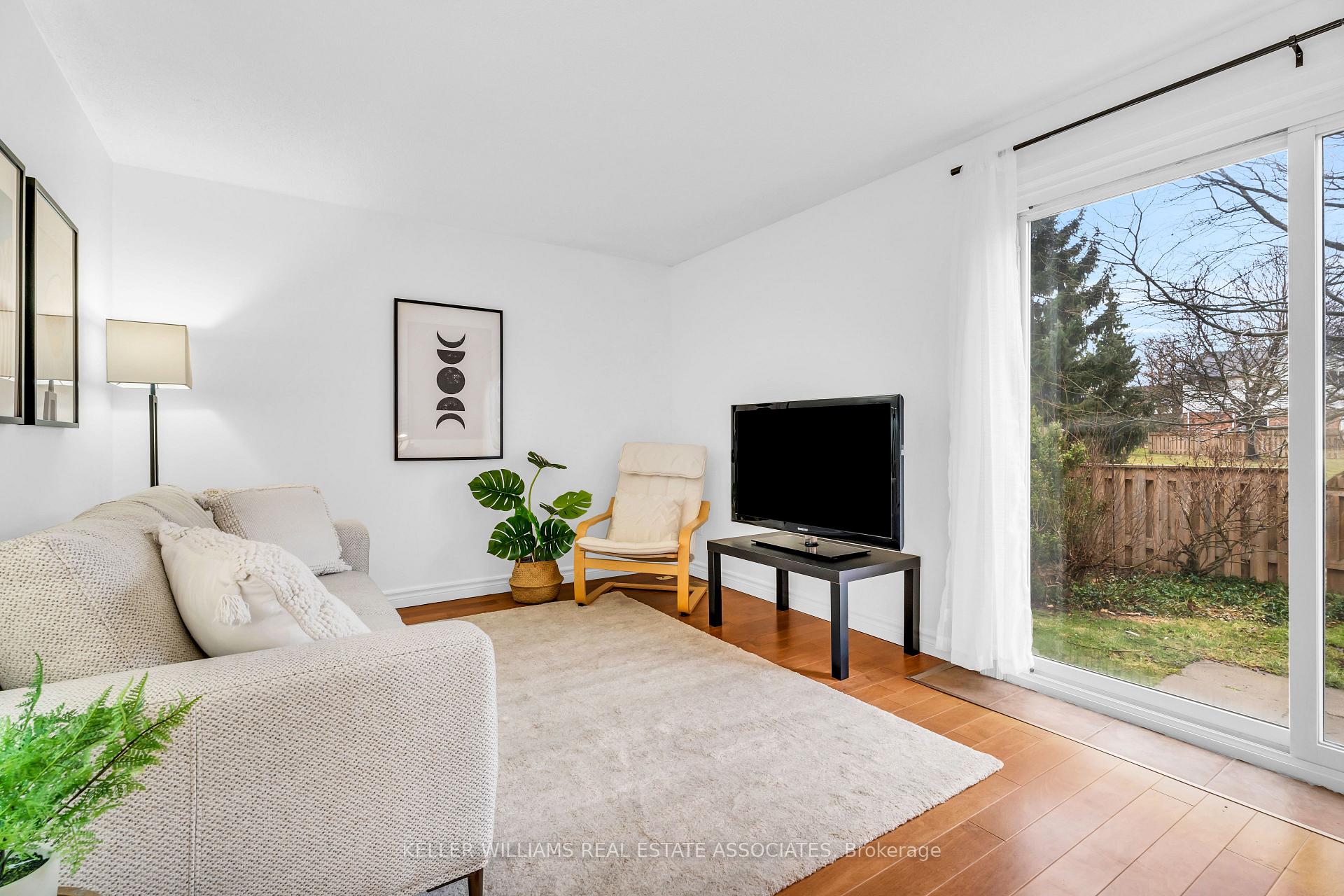 Photo 10 of Unit 85, 129 Victoria Road N, Guelph, Grange Road — HOMEH