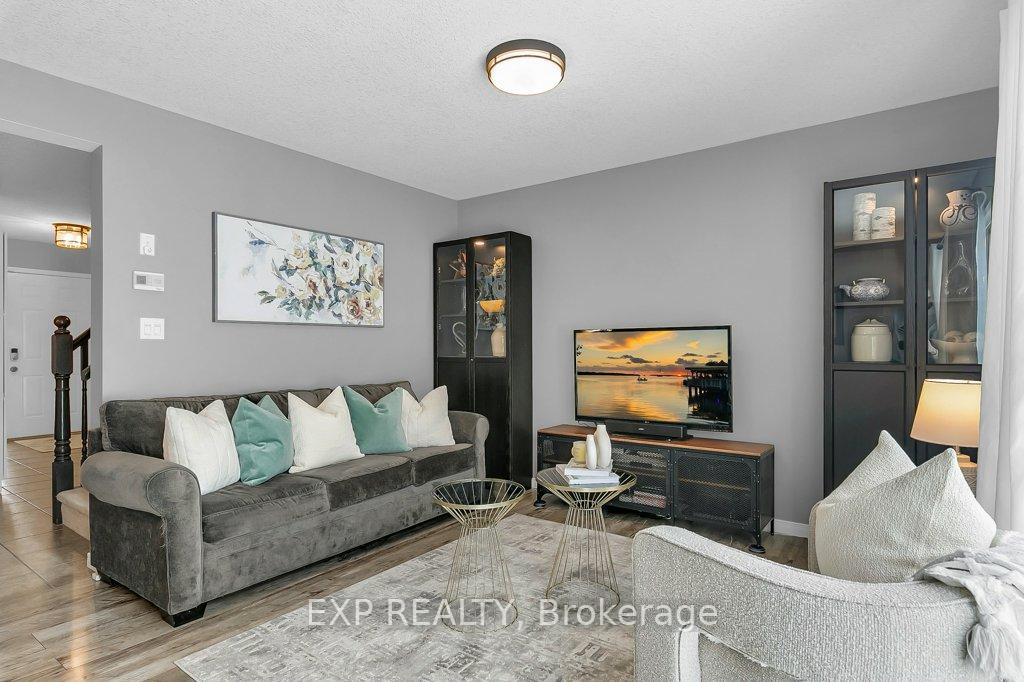 Photo 10 of 332 Fallowfield Drive, Kitchener — HOMEH