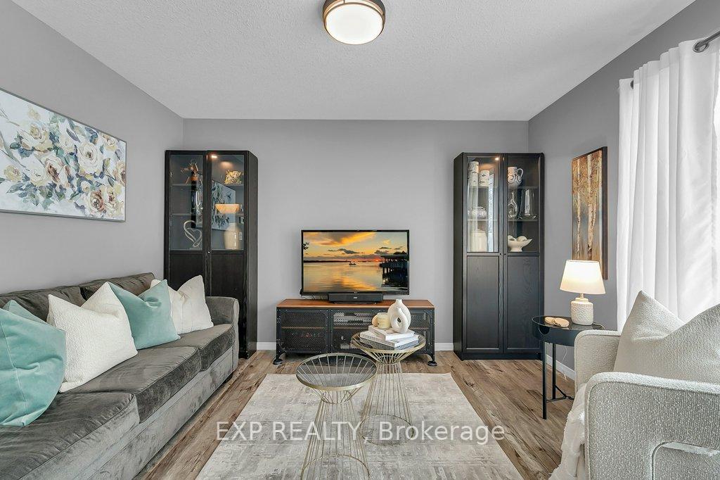 Photo 11 of 332 Fallowfield Drive, Kitchener — HOMEH