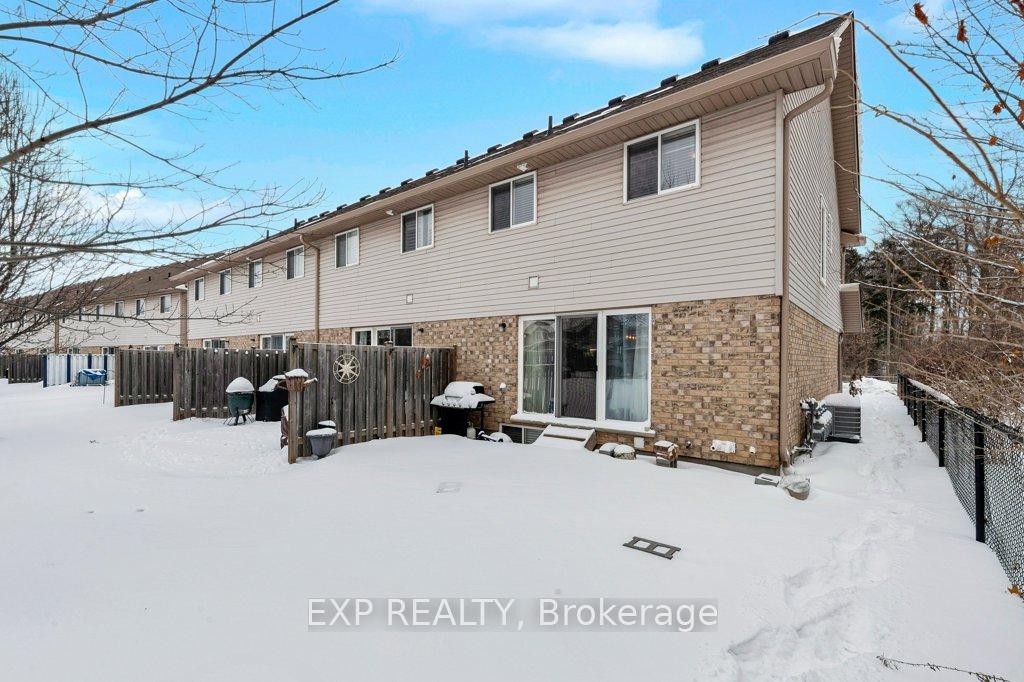 Photo 29 of 332 Fallowfield Drive, Kitchener — HOMEH