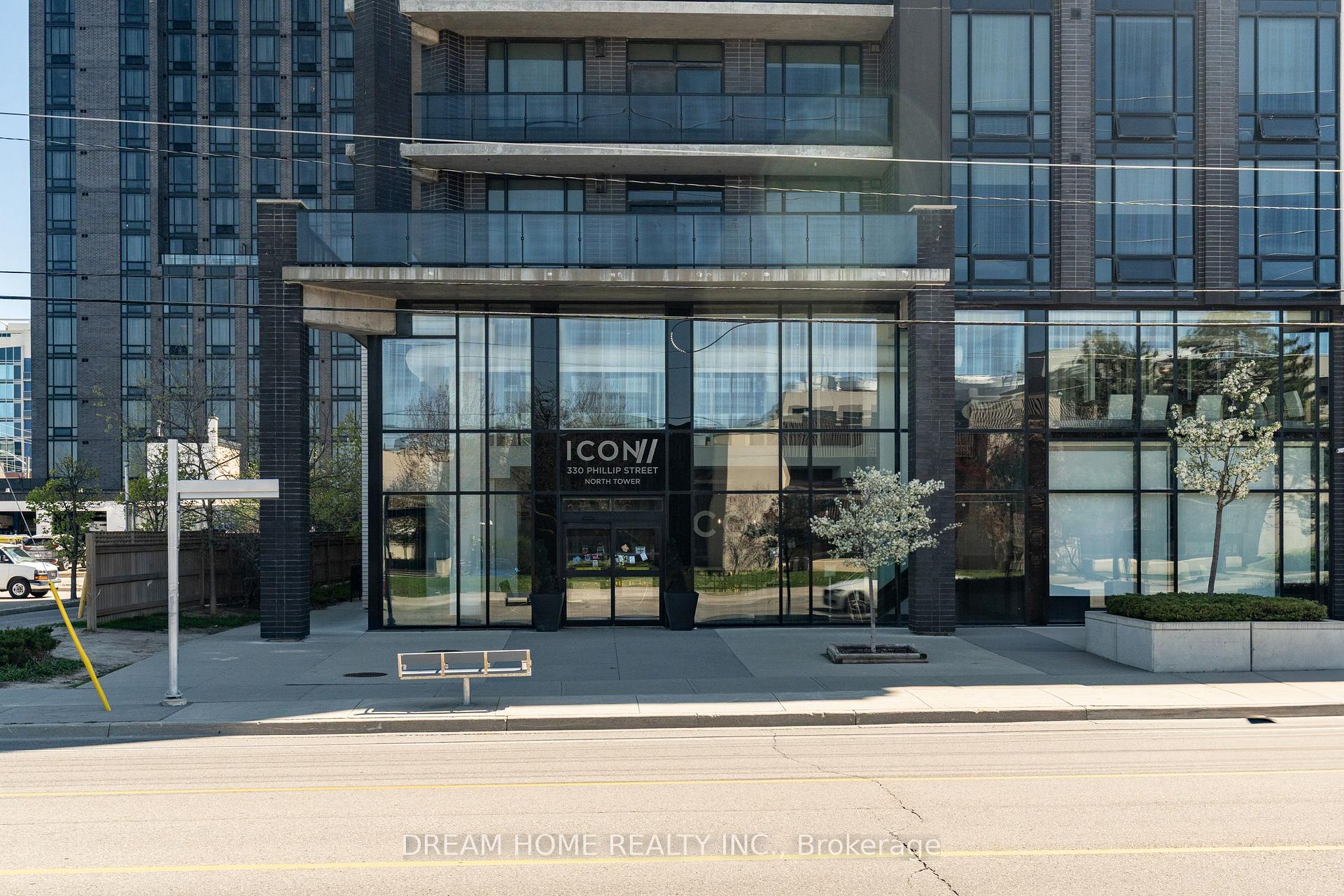Front of Unit N2601, 330 Phillip Street