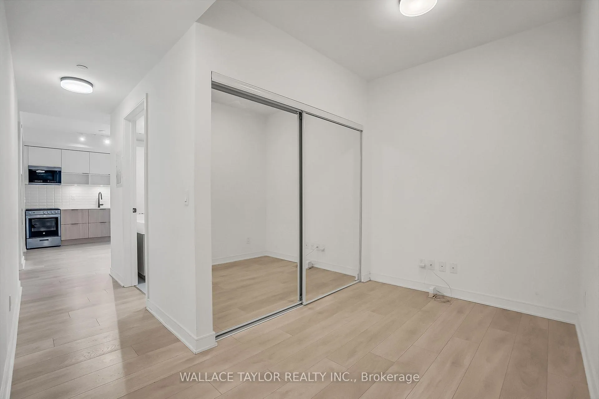 Photo 5 of Unit 12, 35 Rolling Mills Road, Toronto, Waterfront Communities — HOMEH
