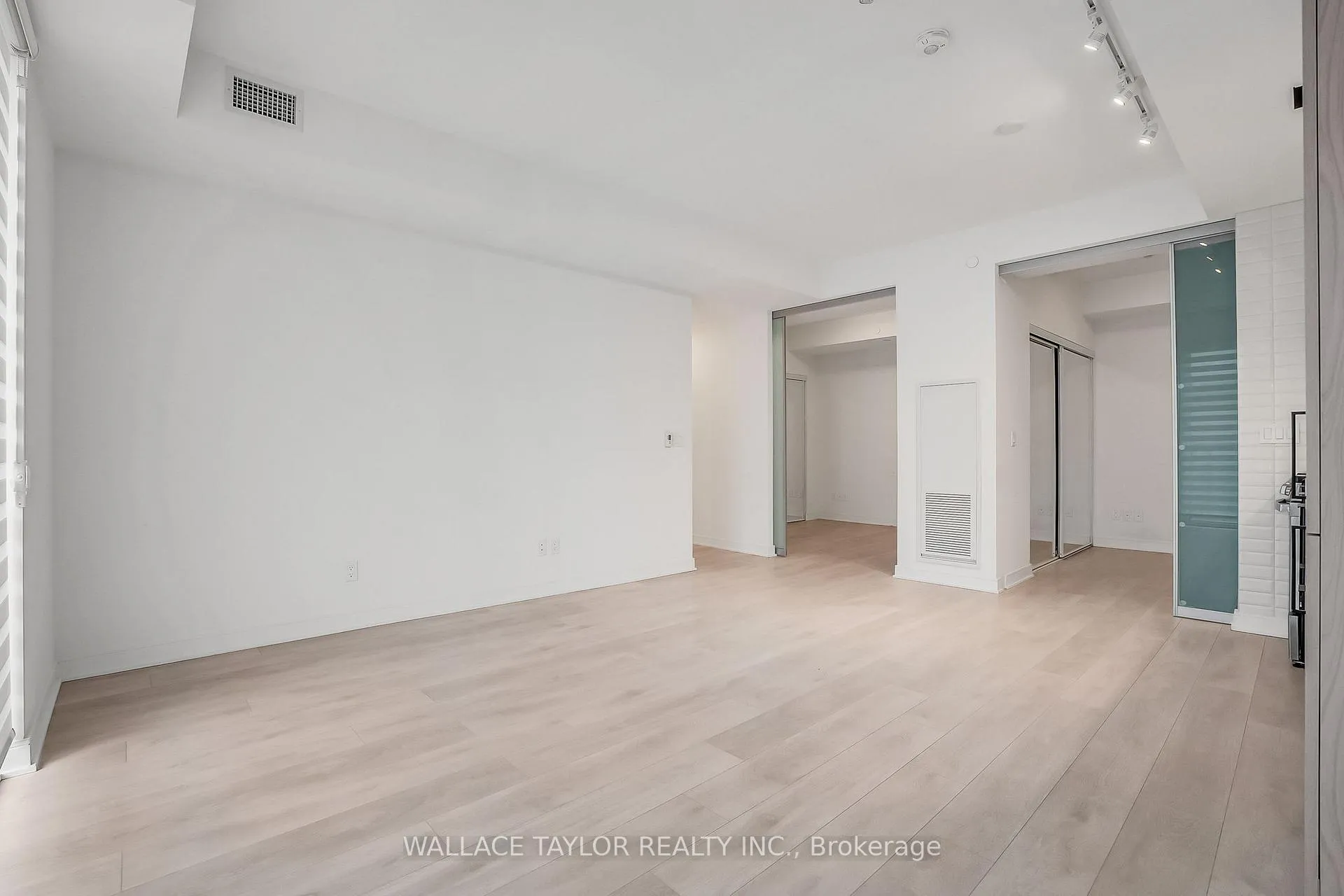 Photo 13 of Unit 12, 35 Rolling Mills Road, Toronto, Waterfront Communities — HOMEH