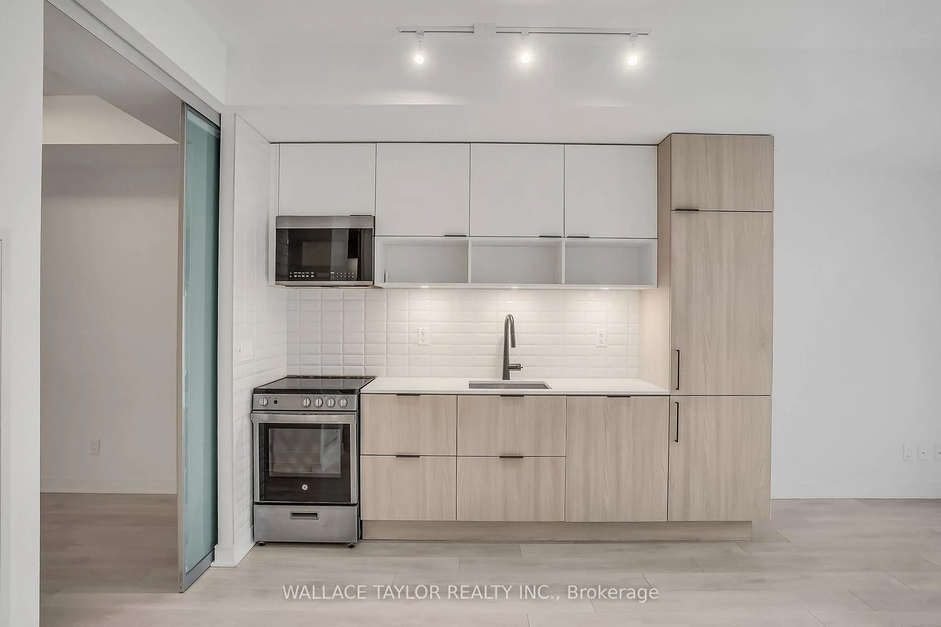 Photo 15 of Unit 12, 35 Rolling Mills Road, Toronto, Waterfront Communities — HOMEH
