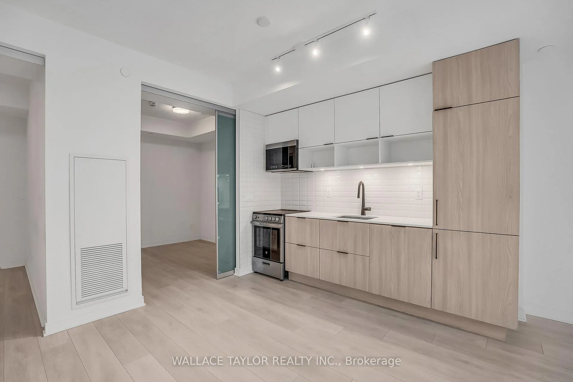 Photo 16 of Unit 12, 35 Rolling Mills Road, Toronto, Waterfront Communities — HOMEH