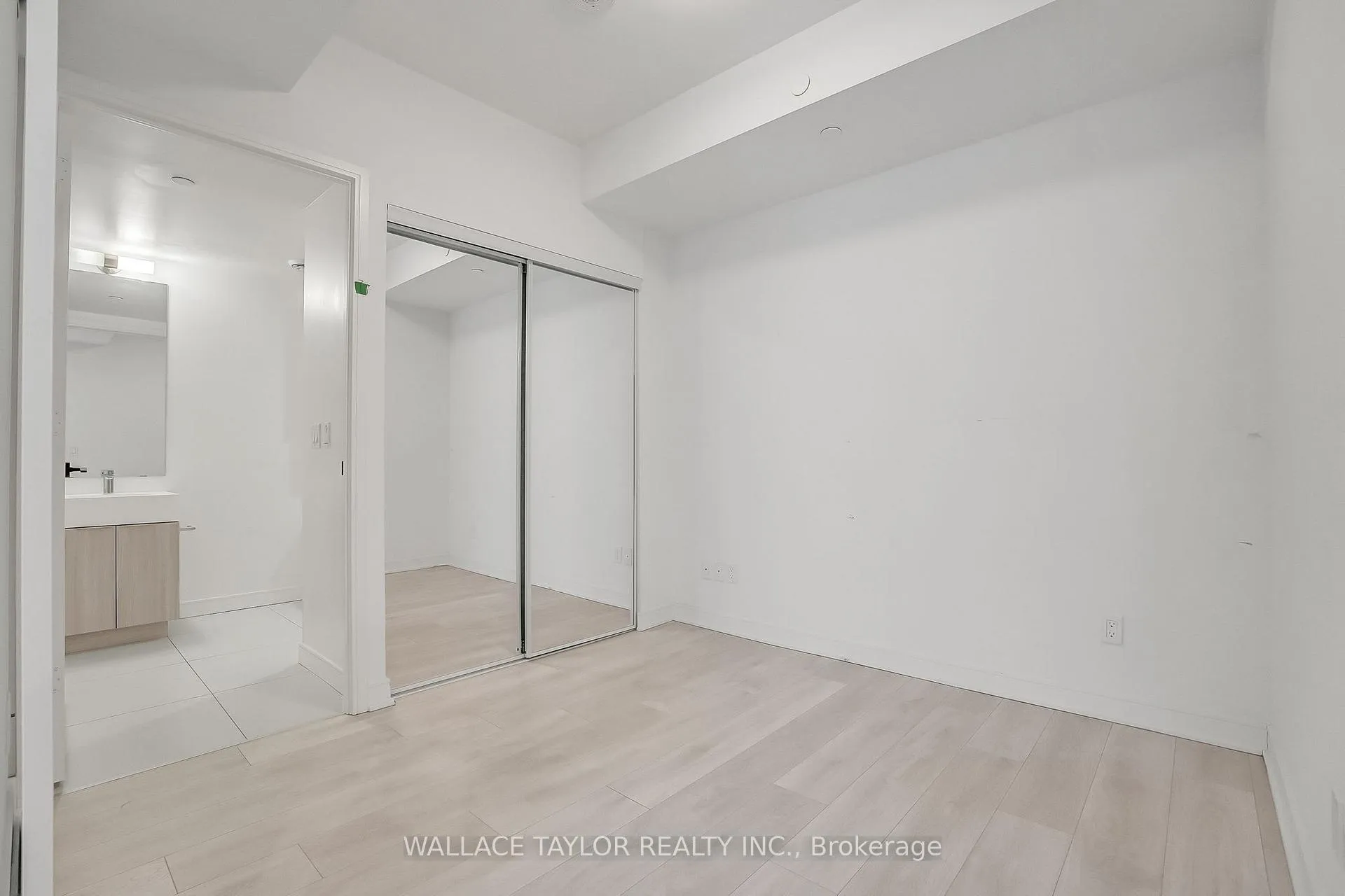 Photo 18 of Unit 12, 35 Rolling Mills Road, Toronto, Waterfront Communities — HOMEH