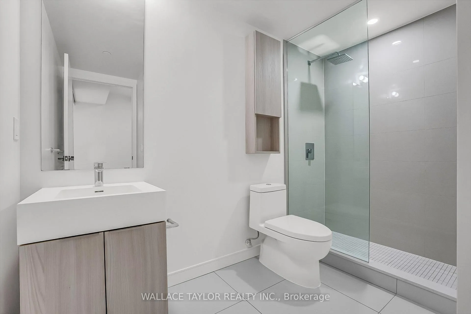Photo 23 of Unit 12, 35 Rolling Mills Road, Toronto, Waterfront Communities — HOMEH