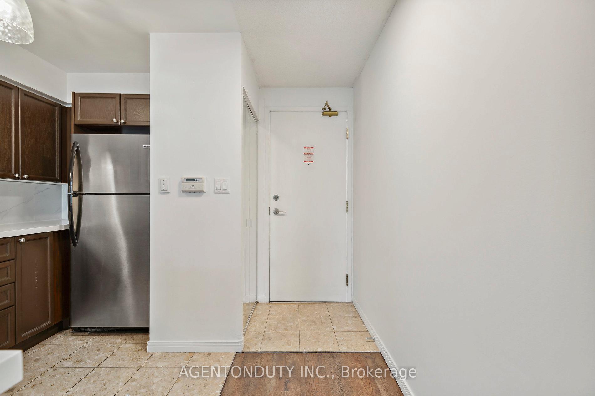 Photo 6 of Unit 1122, 109 Front Street E, Toronto, Waterfront Communities — HOMEH