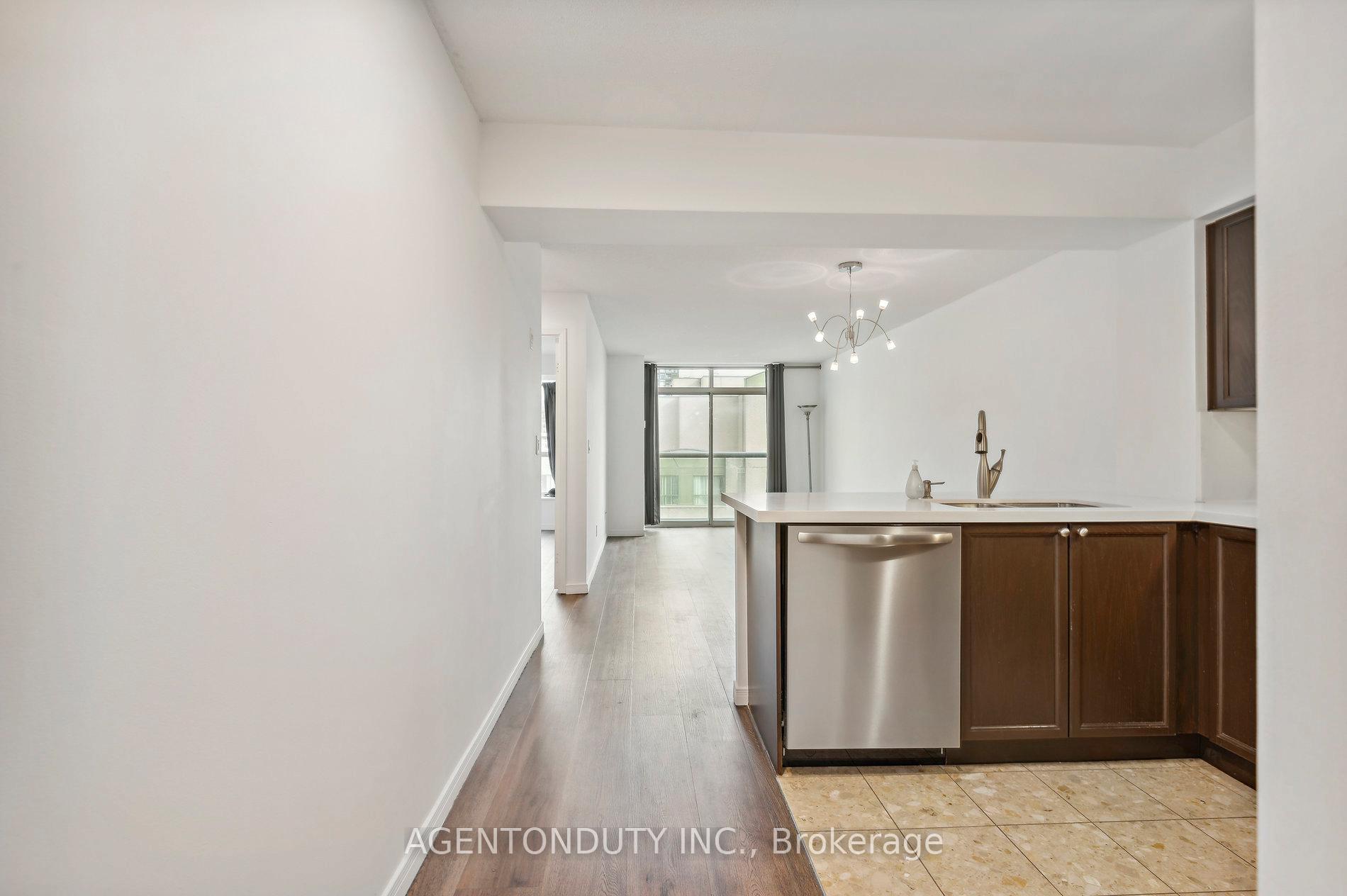 Photo 14 of Unit 1122, 109 Front Street E, Toronto, Waterfront Communities — HOMEH
