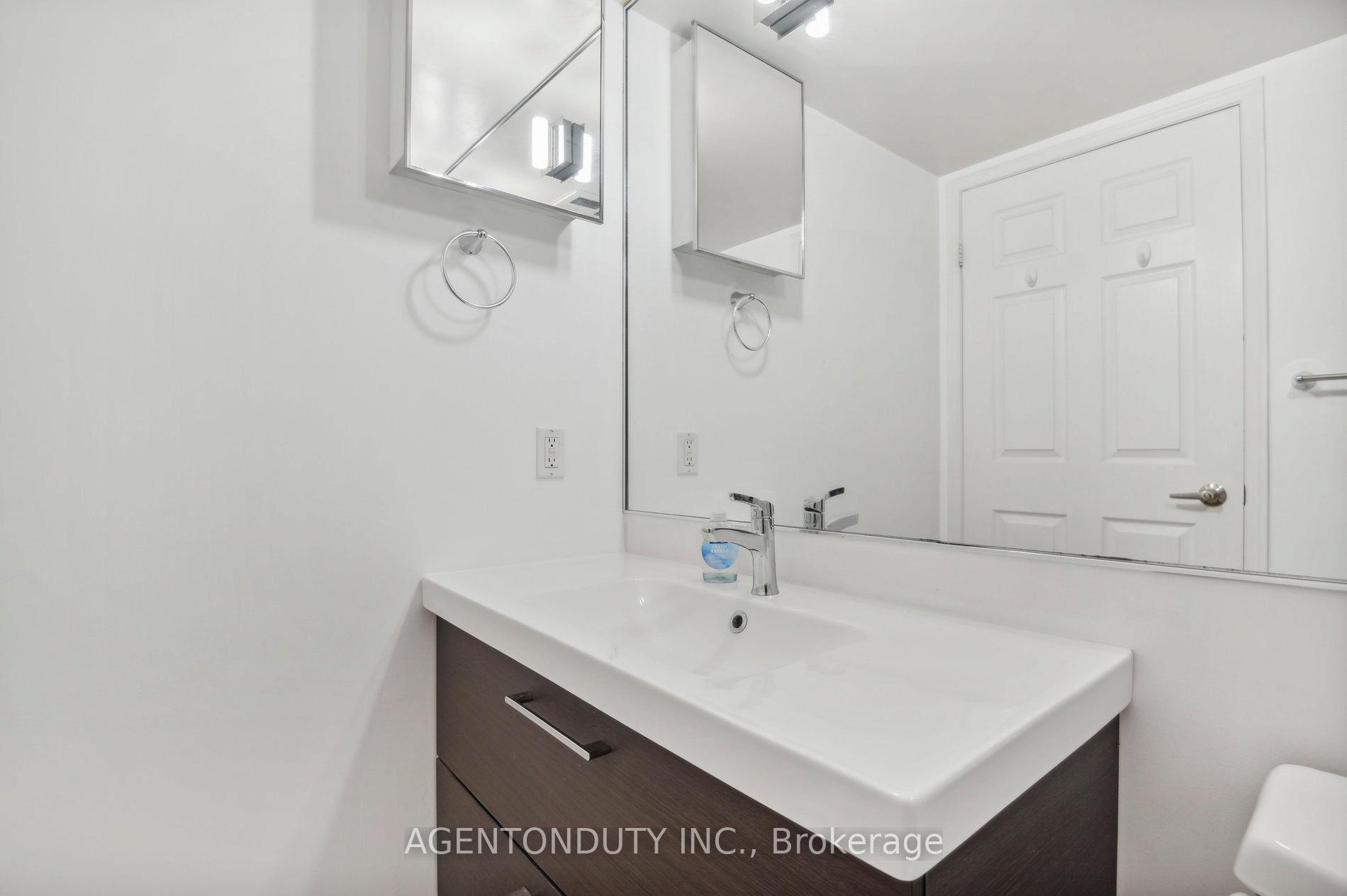 Photo 21 of Unit 1122, 109 Front Street E, Toronto, Waterfront Communities — HOMEH
