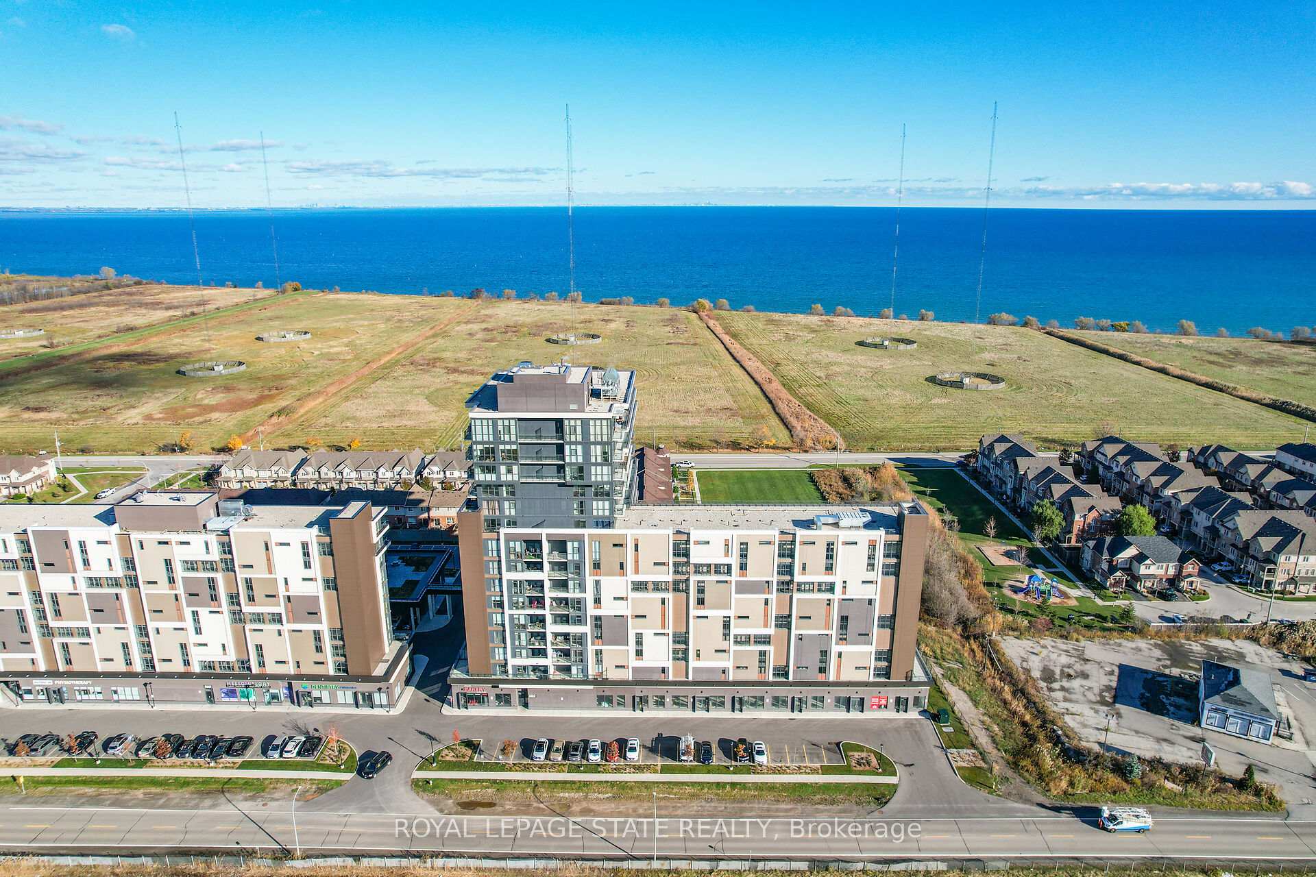 Photo 9 of Unit 614, 550 North Service Road, Grimsby, Grimsby Beach — HOMEH