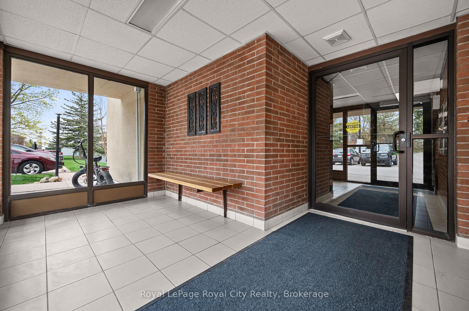 Photo 4 of Unit 208, 75 Silvercreek Parkway N, Guelph, Junction/Onward Willow — HOMEH