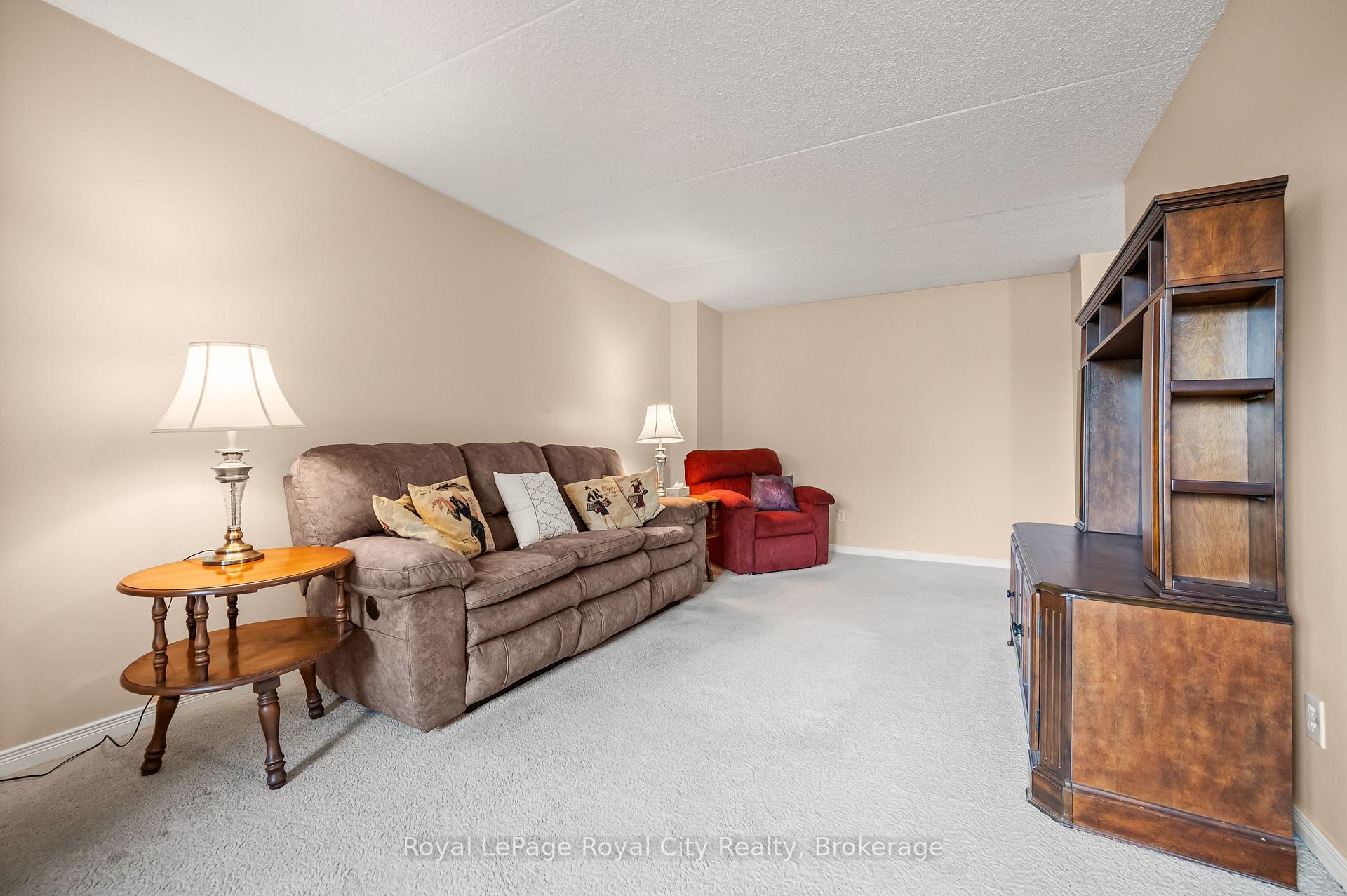 Photo 8 of Unit 208, 75 Silvercreek Parkway N, Guelph, Junction/Onward Willow — HOMEH