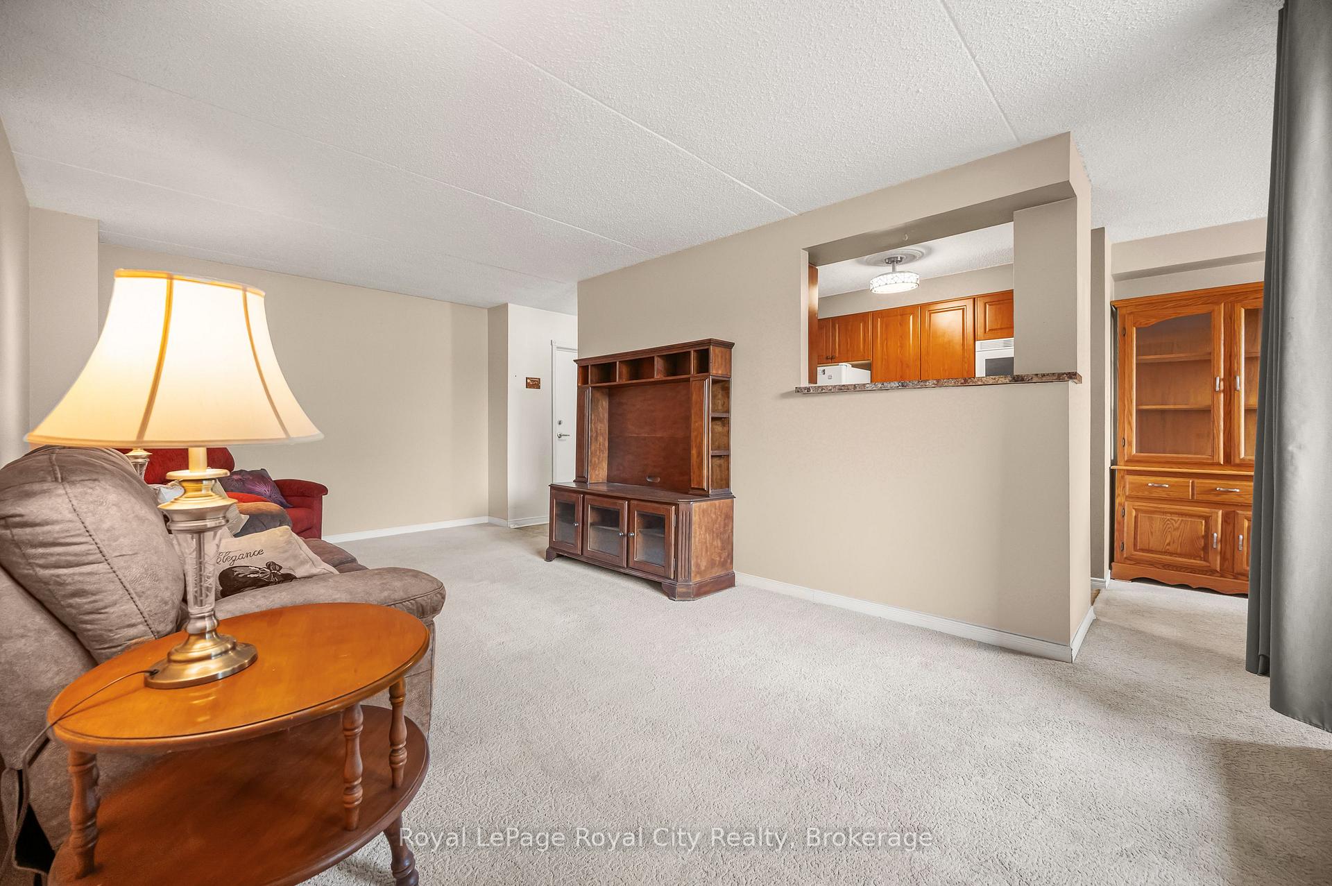 Photo 9 of Unit 208, 75 Silvercreek Parkway N, Guelph, Junction/Onward Willow — HOMEH