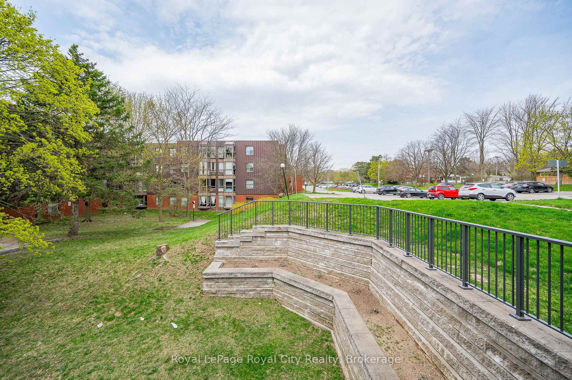 Photo 23 of Unit 208, 75 Silvercreek Parkway N, Guelph, Junction/Onward Willow — HOMEH
