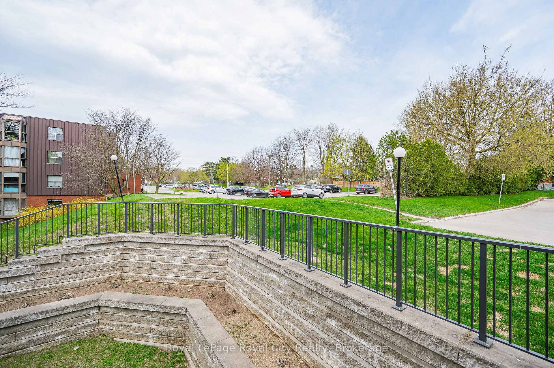 Photo 25 of Unit 208, 75 Silvercreek Parkway N, Guelph, Junction/Onward Willow — HOMEH