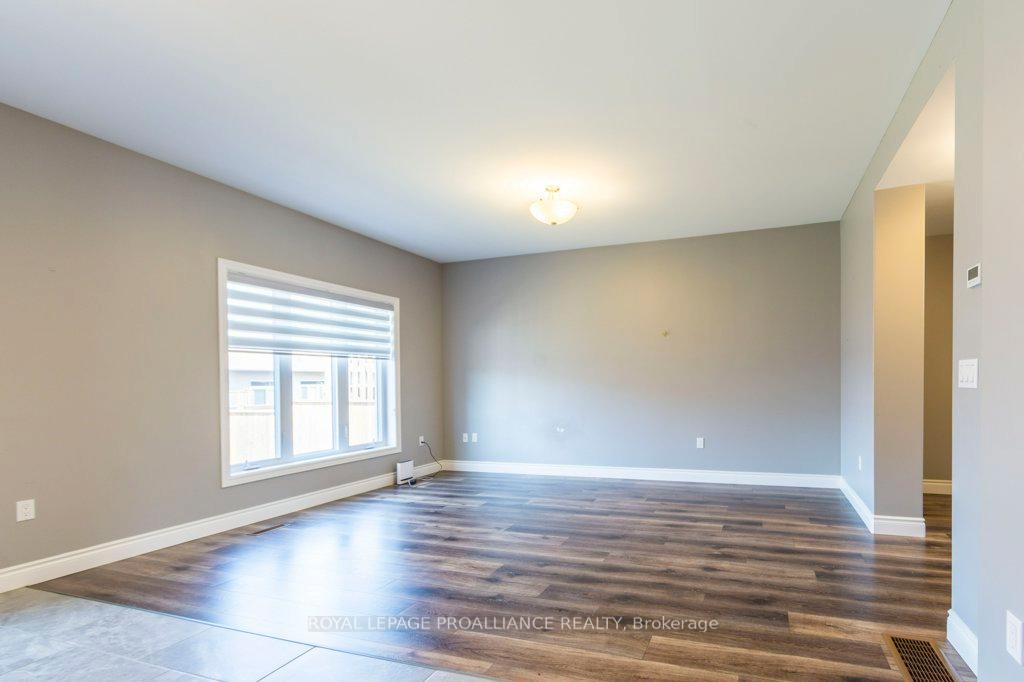 Photo 7 of 40 Cottonwood Drive, Belleville, Thurlow Ward — HOMEH