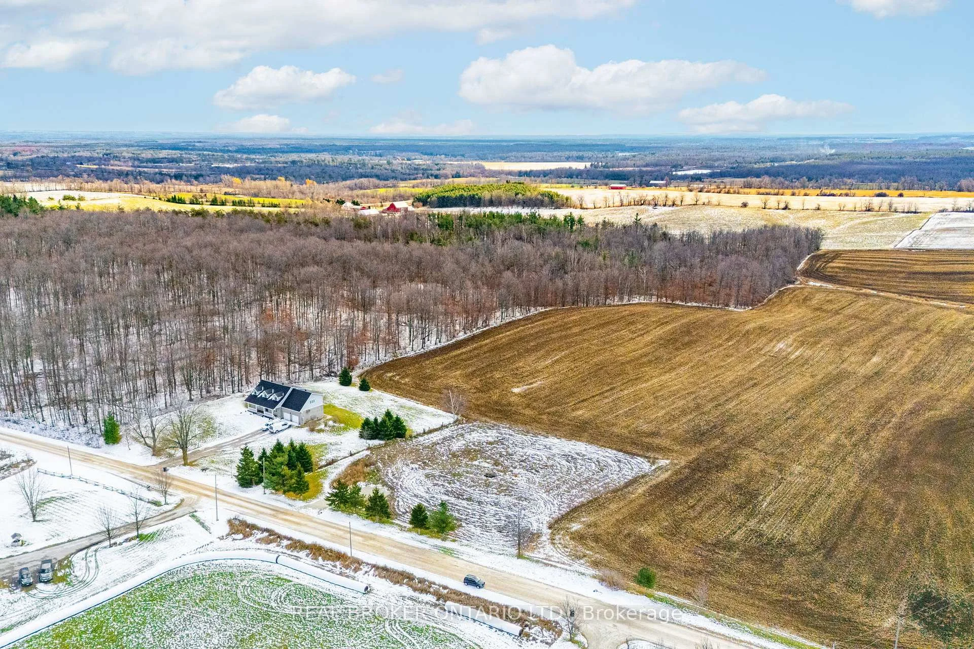 Photo 5 of 6449 12 13 Side Road, Clearview, Rural Clearview — HOMEH