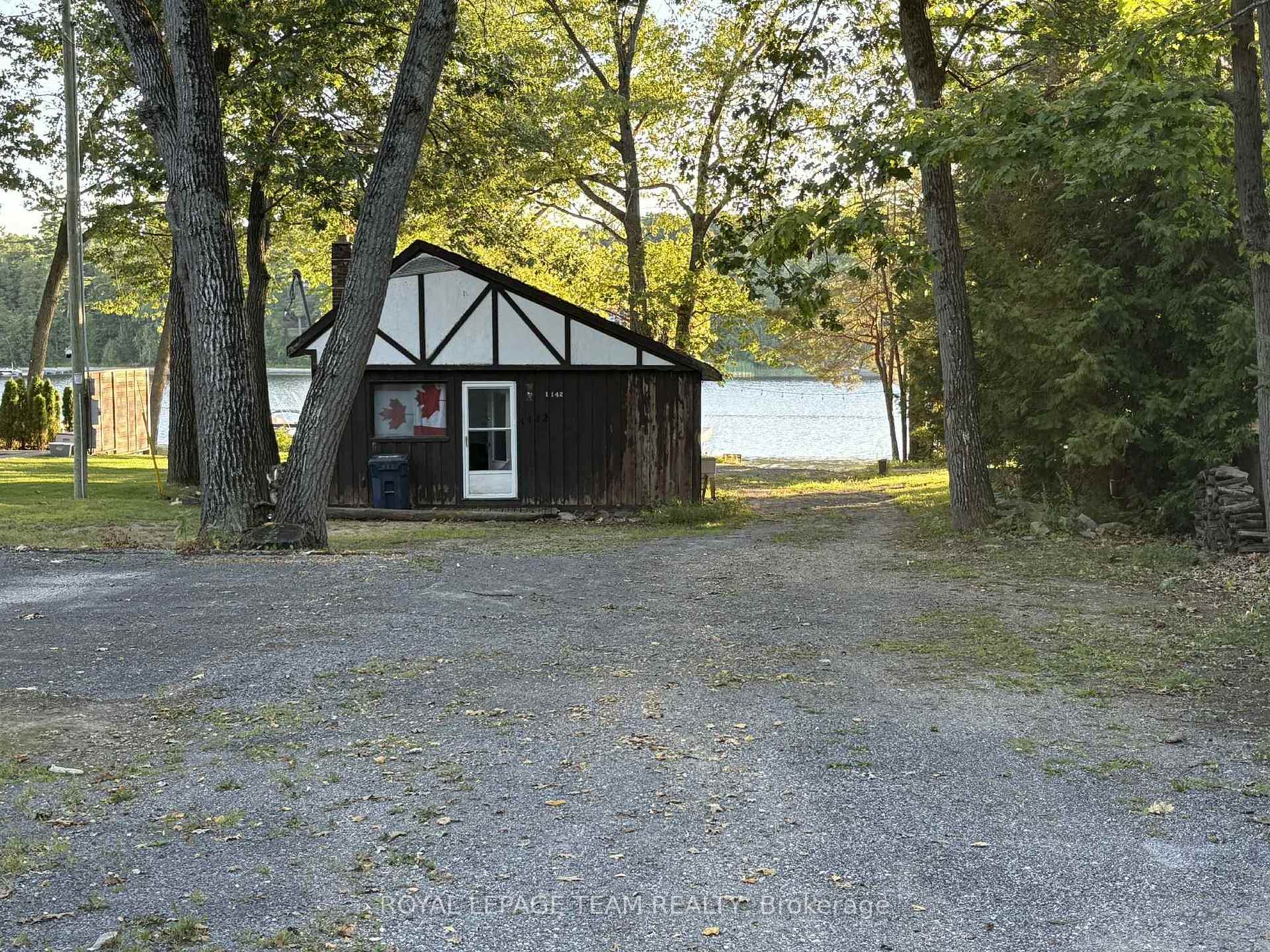 Photo 1 of 1142 Bayview Drive, Ottawa, Constance Bay — HOMEH