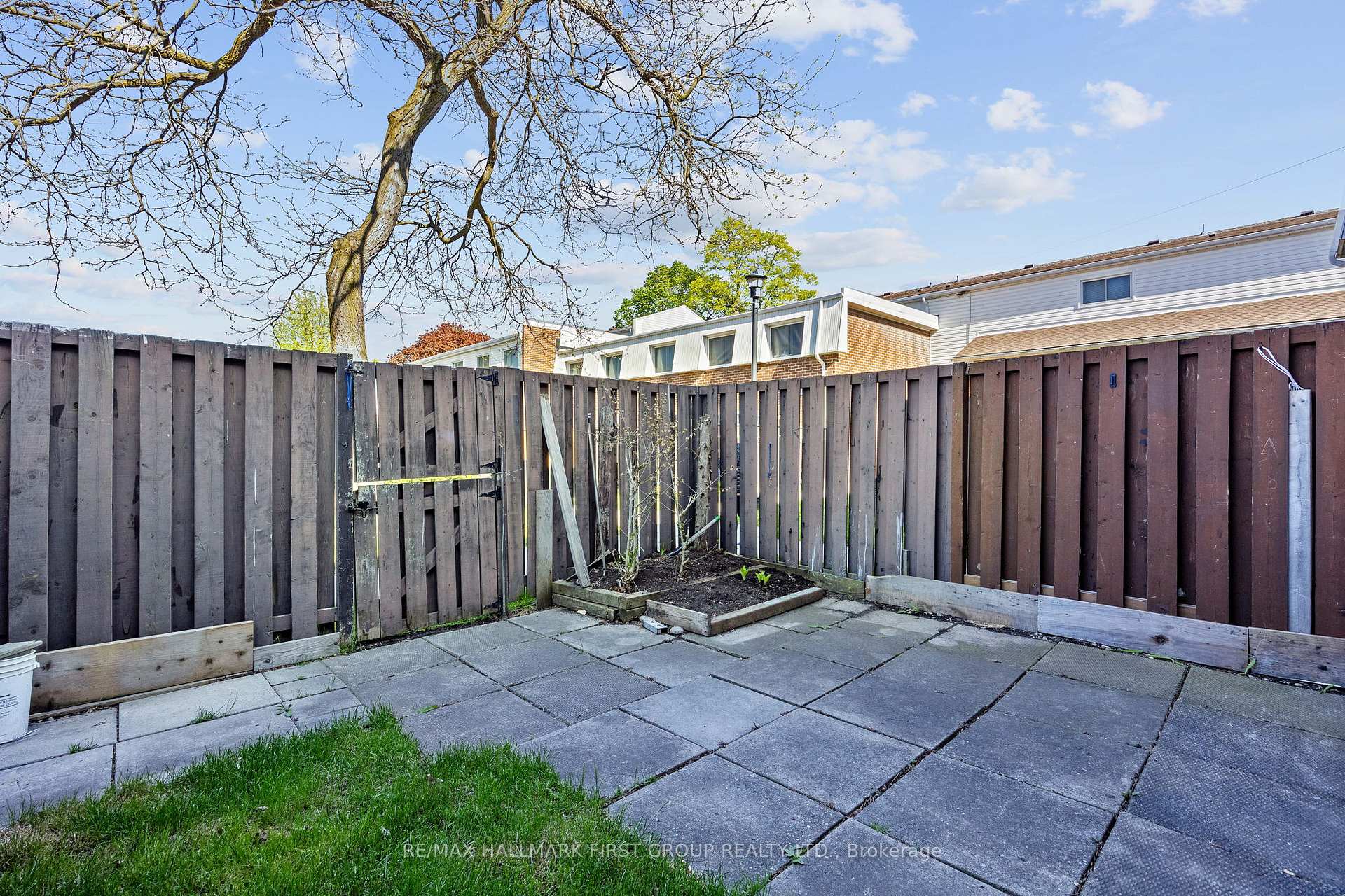 Photo 43 of Unit 44, 1010 Glen Street, Oshawa, Lakeview — HOMEH