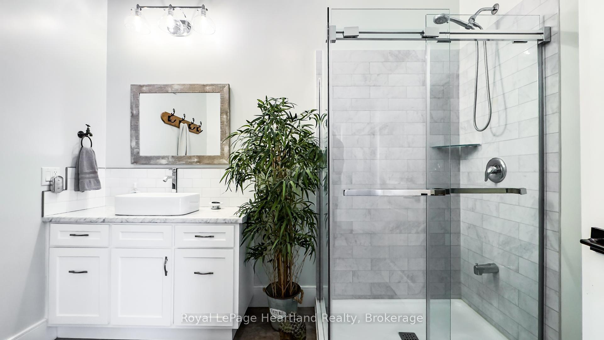 Photo 22 of 226 Mary Street, Central Huron, Clinton — HOMEH