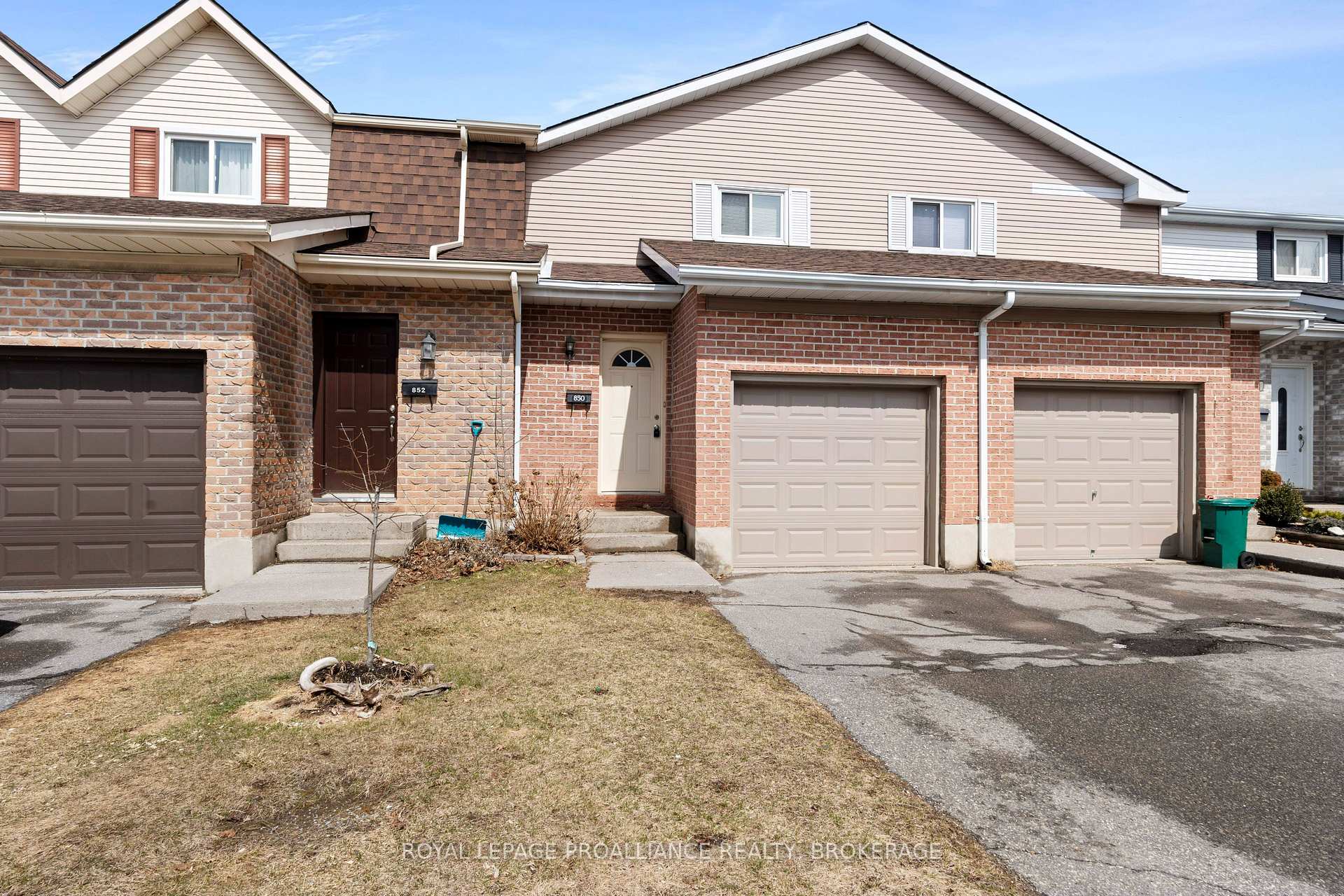 Photo 1 of Unit 67, 850 Datzell Lane, Kingston, South of Taylor-Kidd Blvd — HOMEH