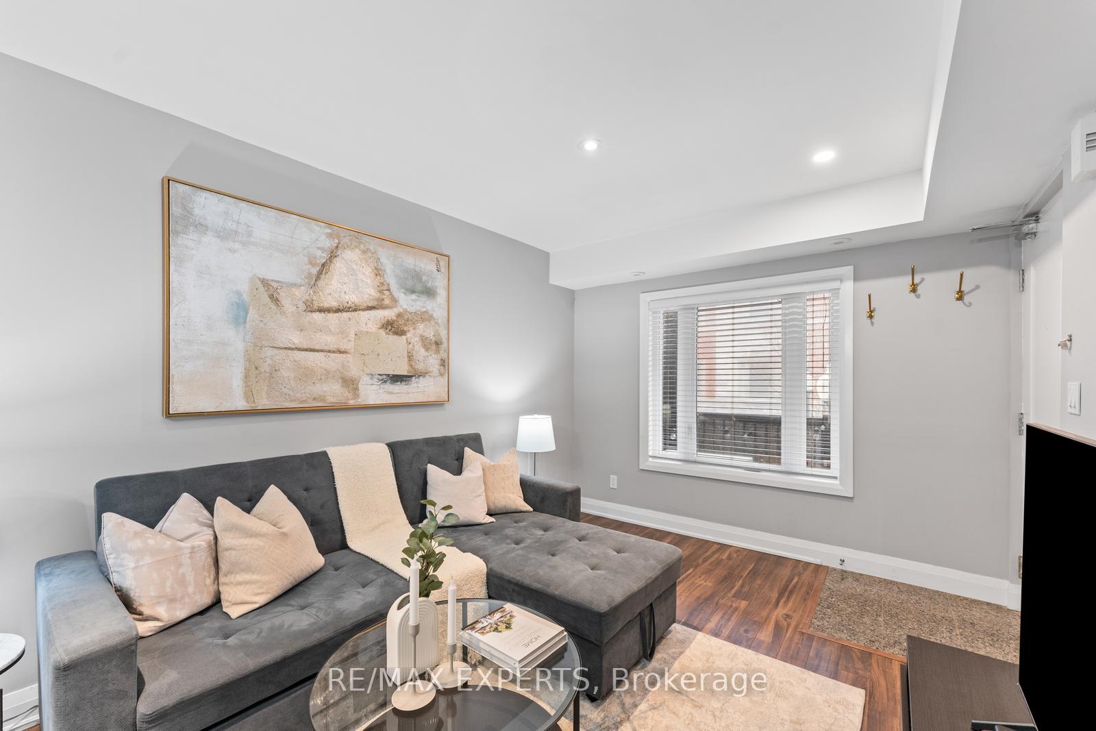 Photo 8 of Unit 249, 318 John Street, Markham, Aileen-Willowbrook — HOMEH