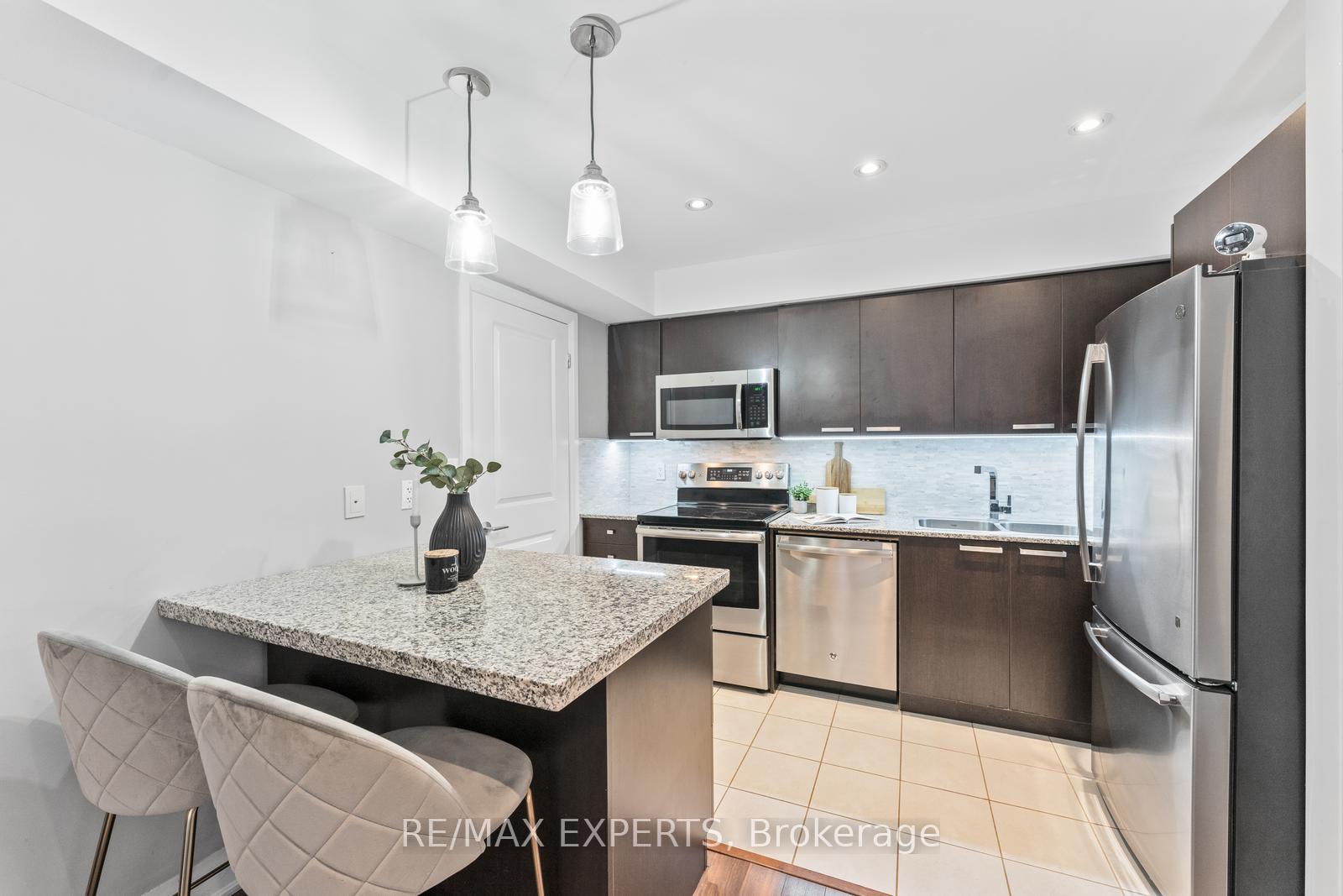 Photo 9 of Unit 249, 318 John Street, Markham, Aileen-Willowbrook — HOMEH