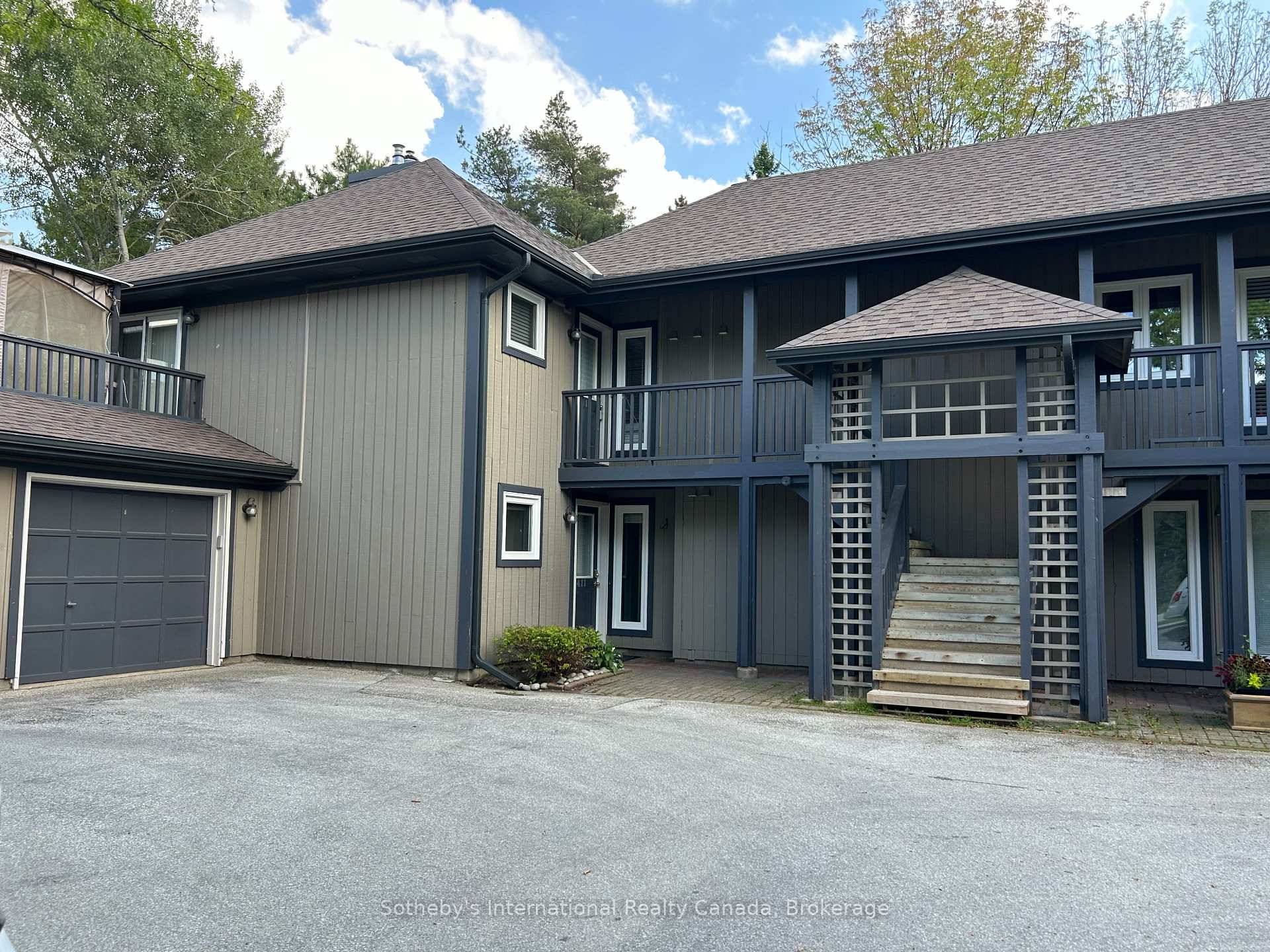 Photo 4 of 411 Mariners Way, Collingwood — HOMEH