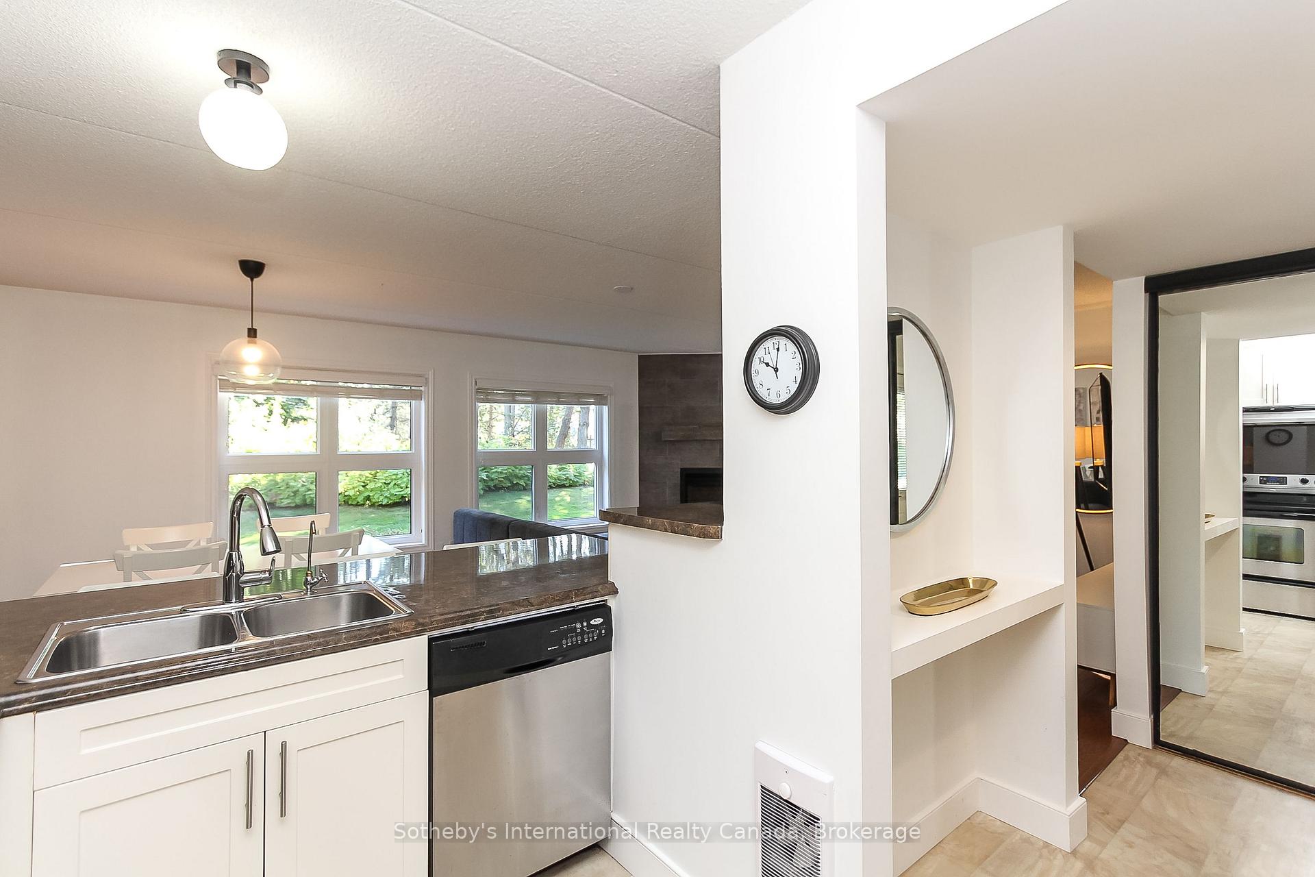 Photo 8 of 411 Mariners Way, Collingwood — HOMEH
