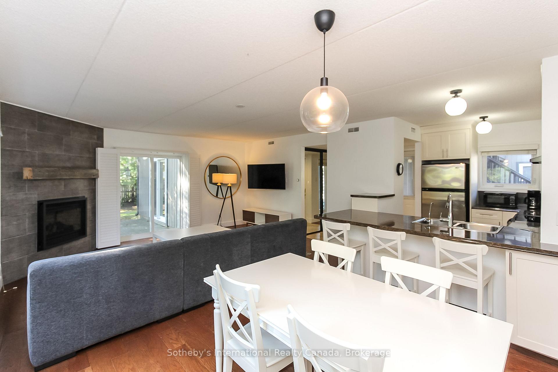 Photo 19 of 411 Mariners Way, Collingwood — HOMEH