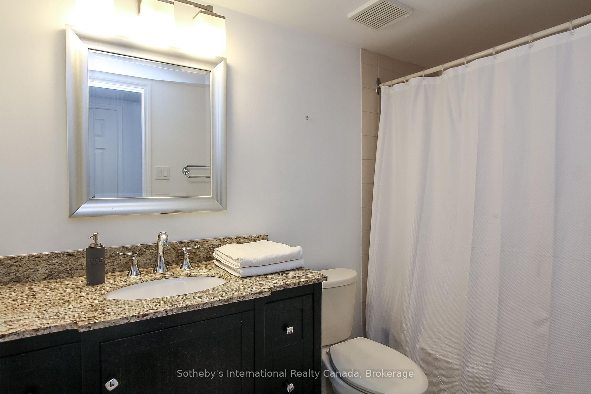 Photo 26 of 411 Mariners Way, Collingwood — HOMEH