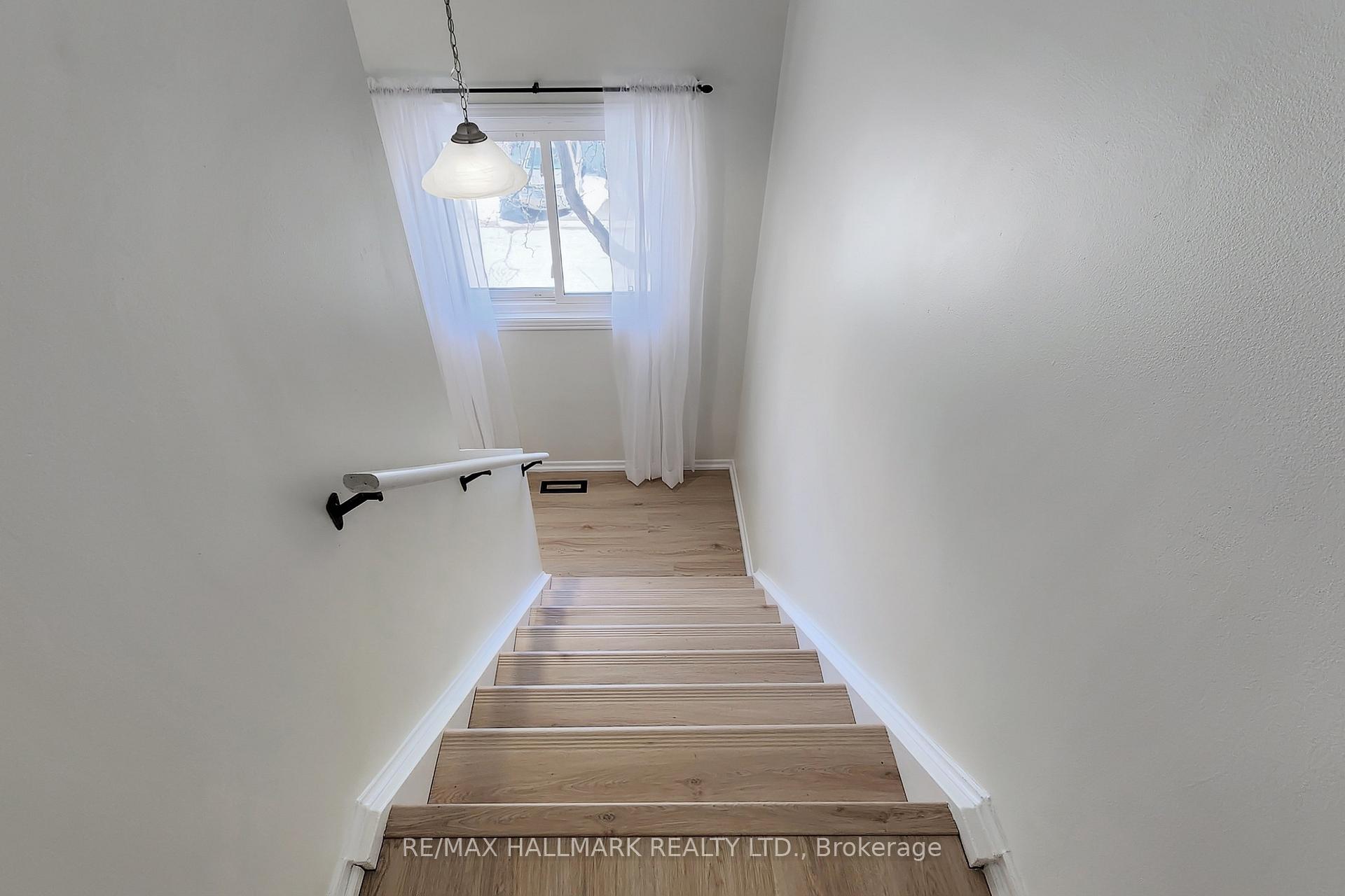 Photo 40 of 32 Dunkeld Way, Markham, Royal Orchard — HOMEH