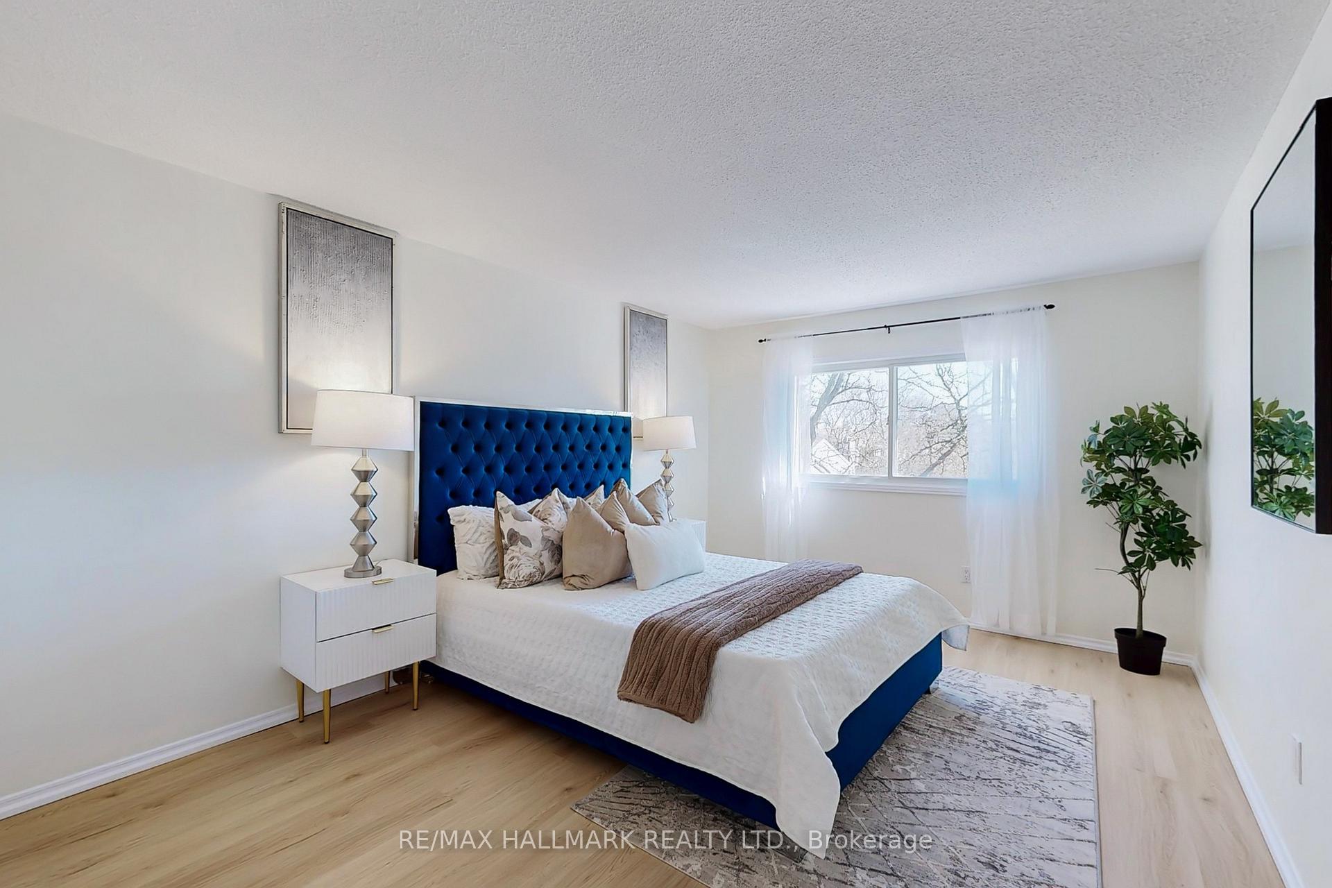 Photo 42 of 32 Dunkeld Way, Markham, Royal Orchard — HOMEH