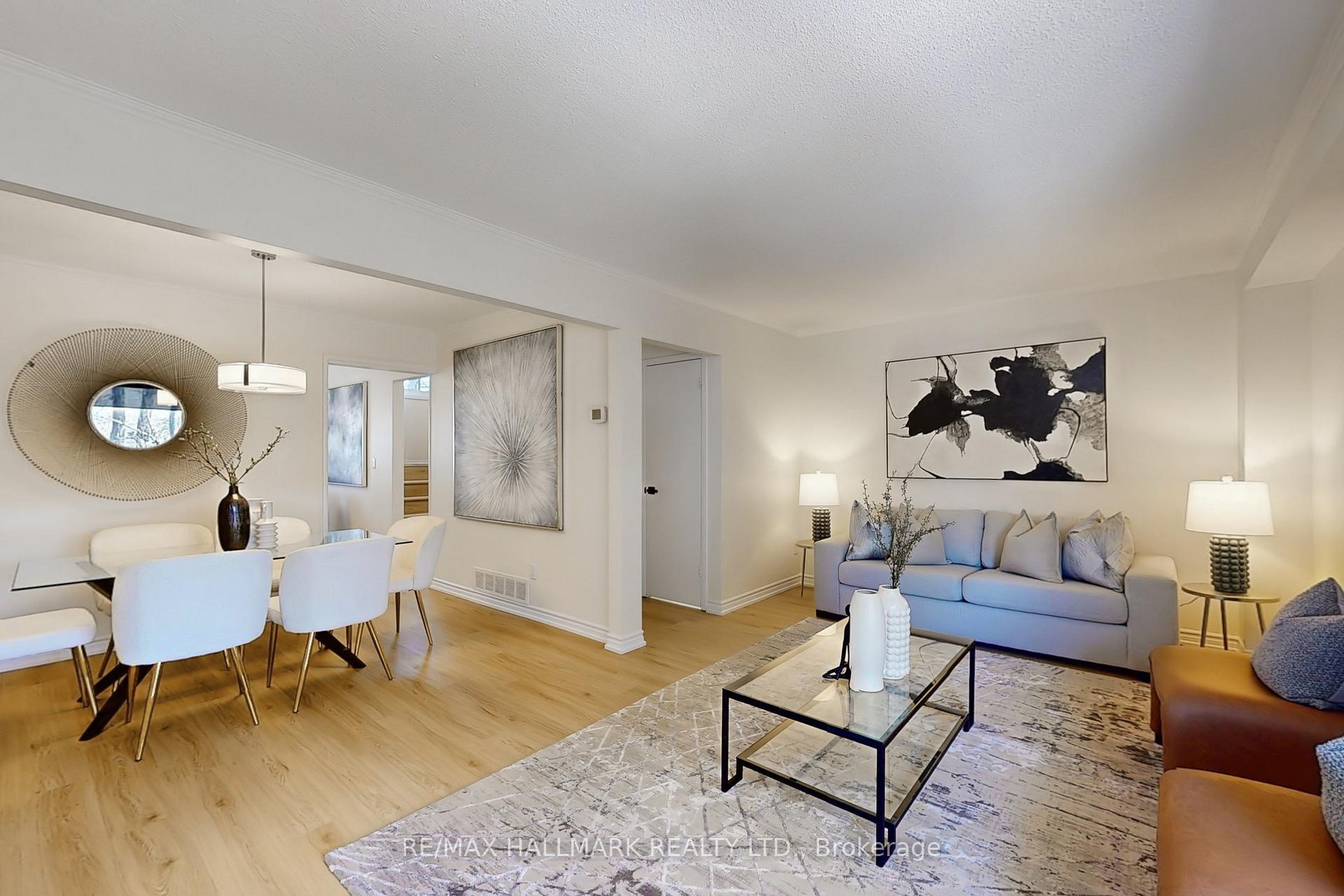 Photo 7 of 32 Dunkeld Way, Markham, Royal Orchard — HOMEH