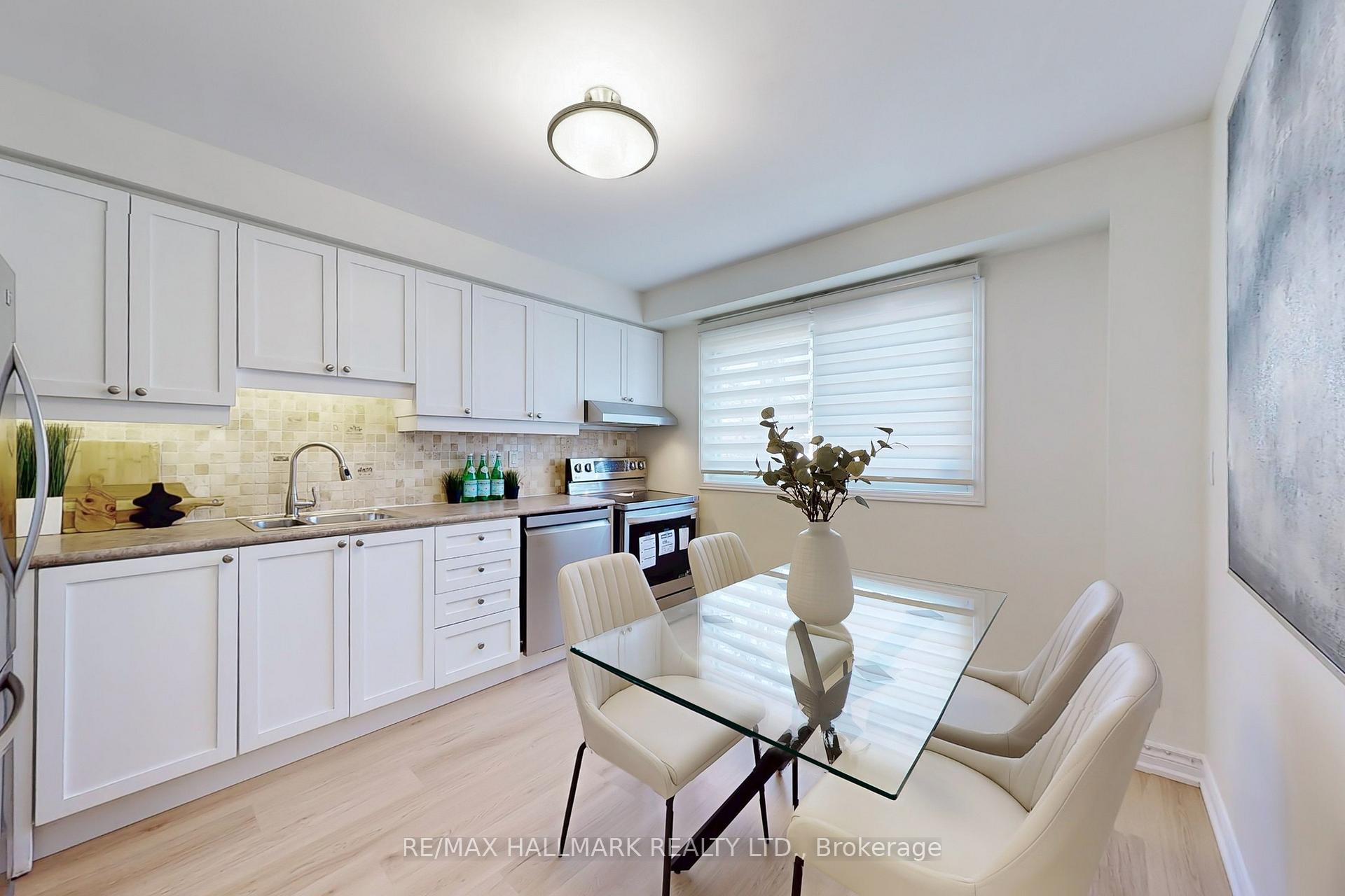 Photo 15 of 32 Dunkeld Way, Markham, Royal Orchard — HOMEH