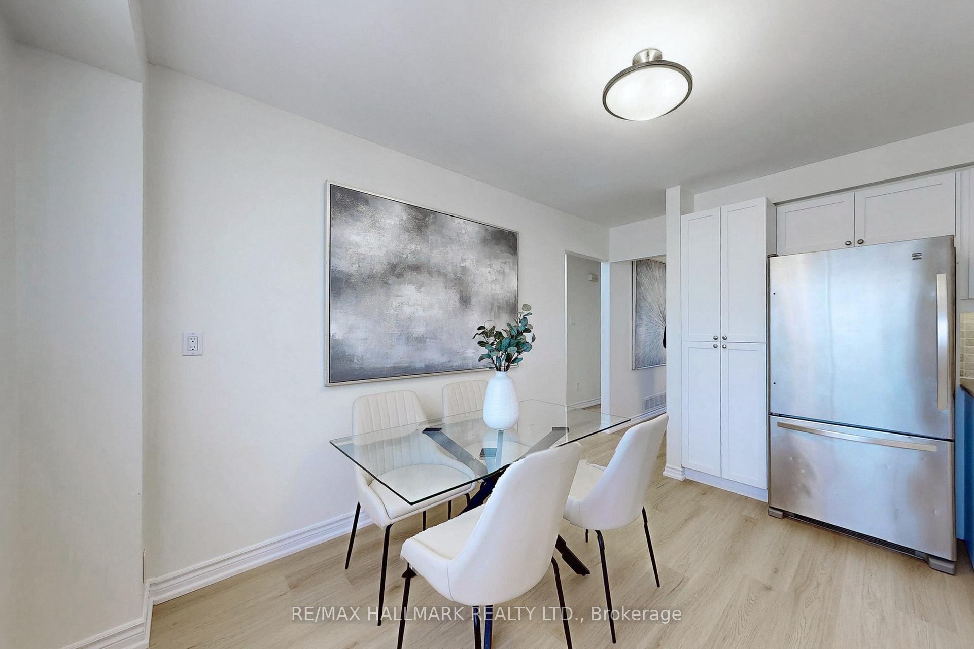 Photo 18 of 32 Dunkeld Way, Markham, Royal Orchard — HOMEH