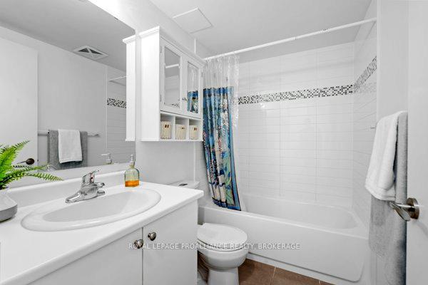 Photo 15 of Unit A4, 121 Queen Street, Kingston, East of Sir John A. Blvd — HOMEH