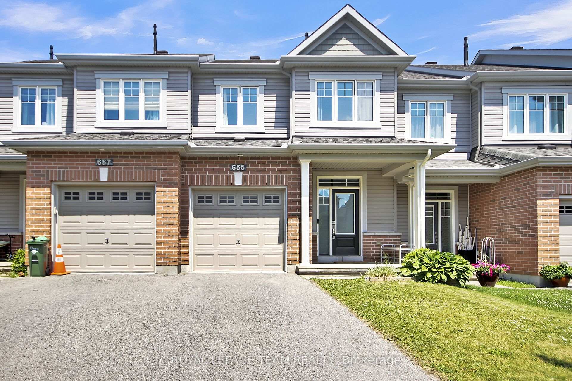 Photo 1 of 655 Lauraleaf Crescent, Ottawa, Barrhaven - Half Moon Bay — HOMEH