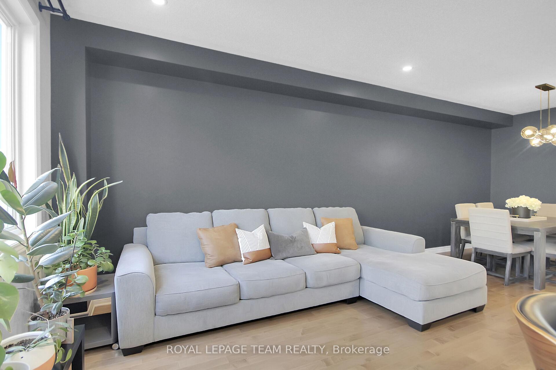 Photo 6 of 655 Lauraleaf Crescent, Ottawa, Barrhaven - Half Moon Bay — HOMEH